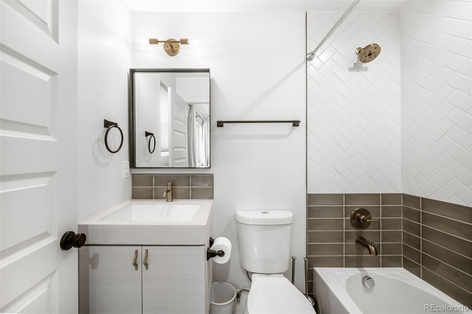 Denver, Colorado, 80211, United States, 3 Bedrooms Bedrooms, ,4 BathroomsBathrooms,Residential,Active,1990682