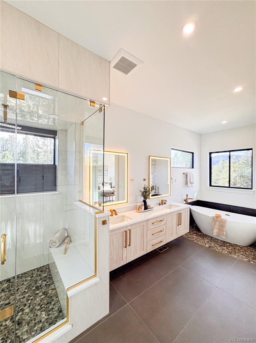 Evergreen, Colorado, 80439, United States, 5 Bedrooms Bedrooms, ,6 BathroomsBathrooms,Residential,Active,2008684