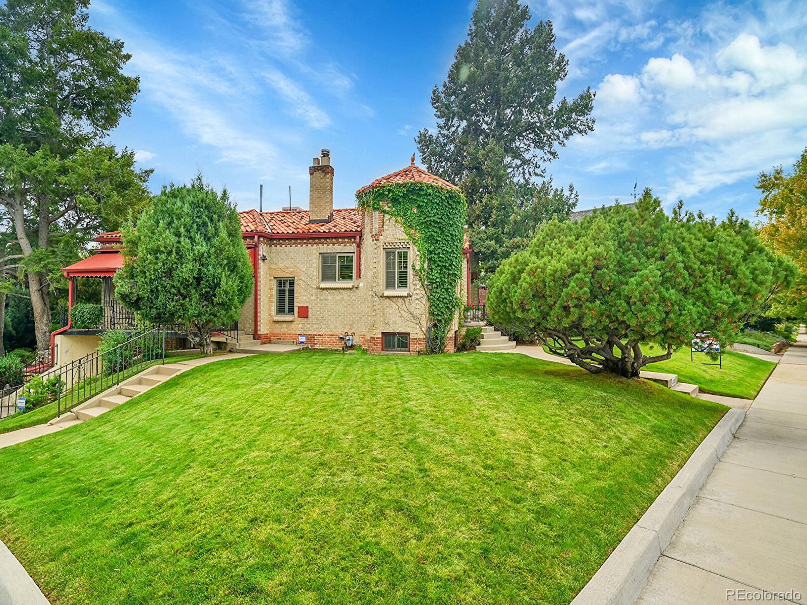 Denver, Colorado, 80212, United States, 4 Bedrooms Bedrooms, ,3 BathroomsBathrooms,Residential,Active,1946316