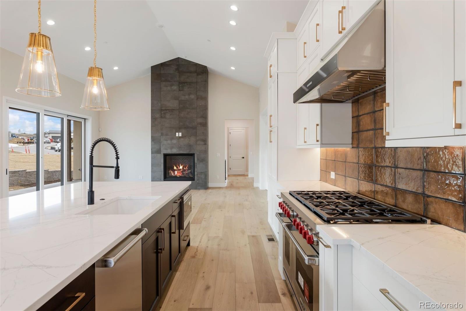 Castle Rock, Colorado, 80108, United States, 3 Bedrooms Bedrooms, ,4 BathroomsBathrooms,Residential,Active,1929695