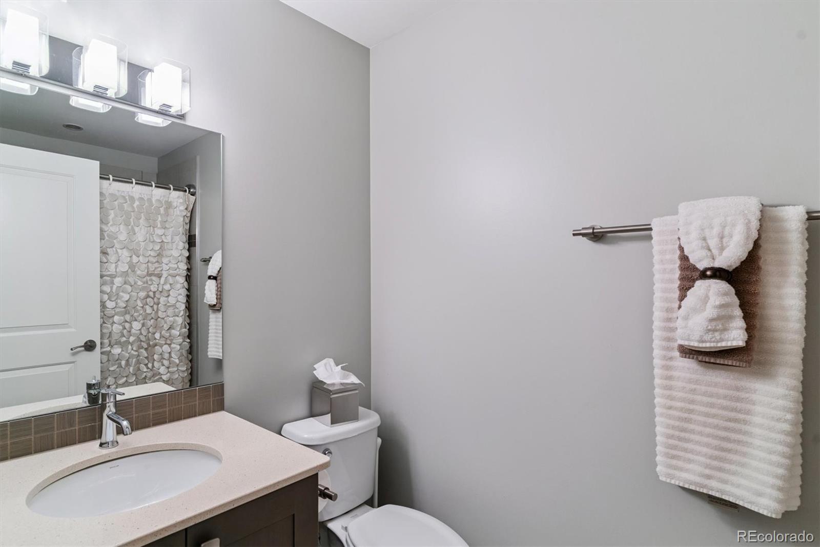 Denver, Colorado, 80205, United States, 4 Bedrooms Bedrooms, ,4 BathroomsBathrooms,Residential,Active,1905128