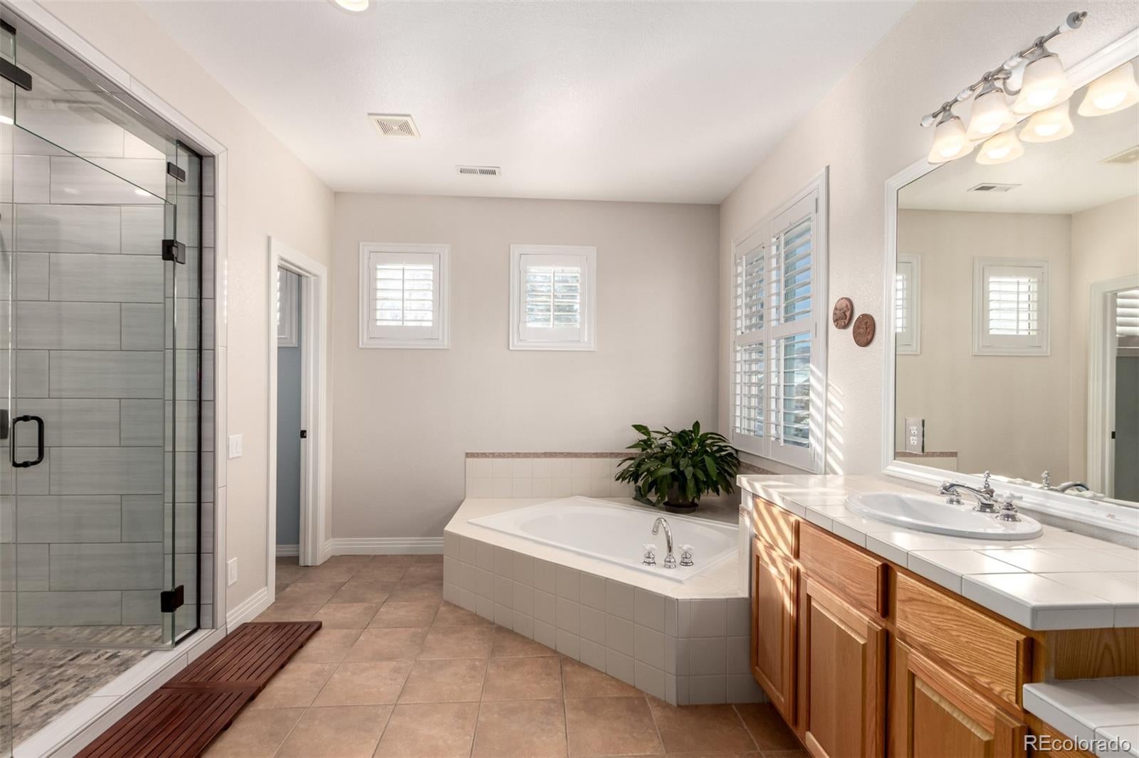 Arvada, Colorado, 80403, United States, 5 Bedrooms Bedrooms, ,4 BathroomsBathrooms,Residential,Active,2006903