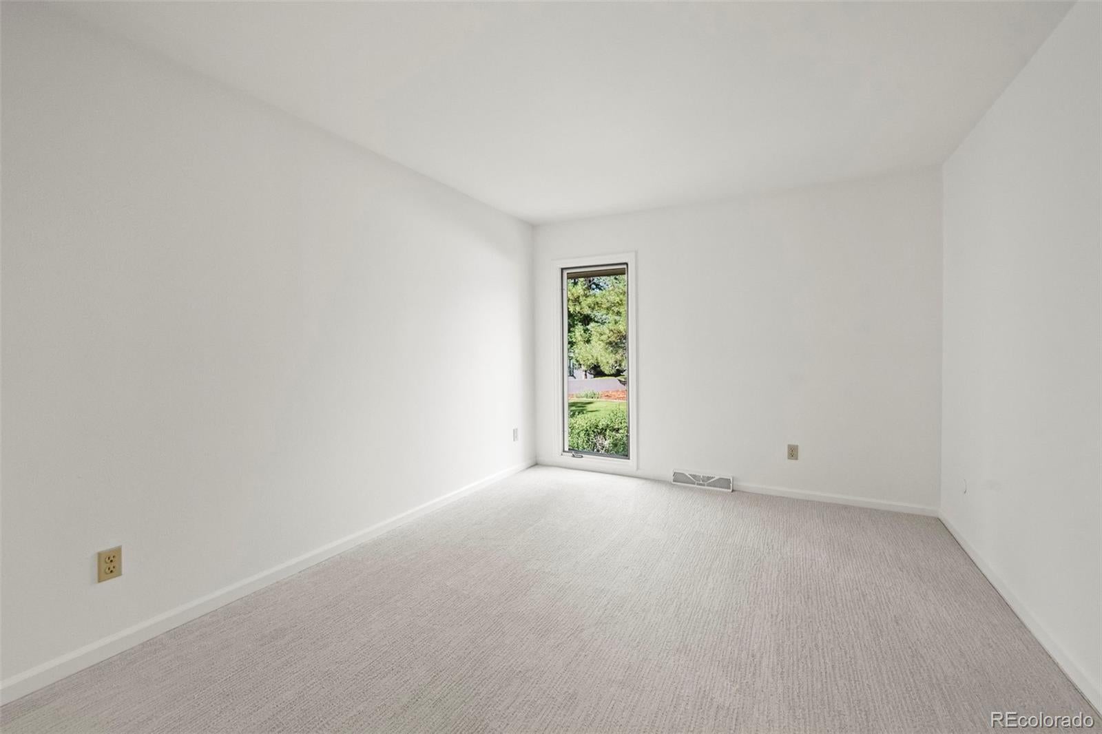 Boulder, Colorado, 80301, United States, 5 Bedrooms Bedrooms, ,4 BathroomsBathrooms,Residential,Active,1944015