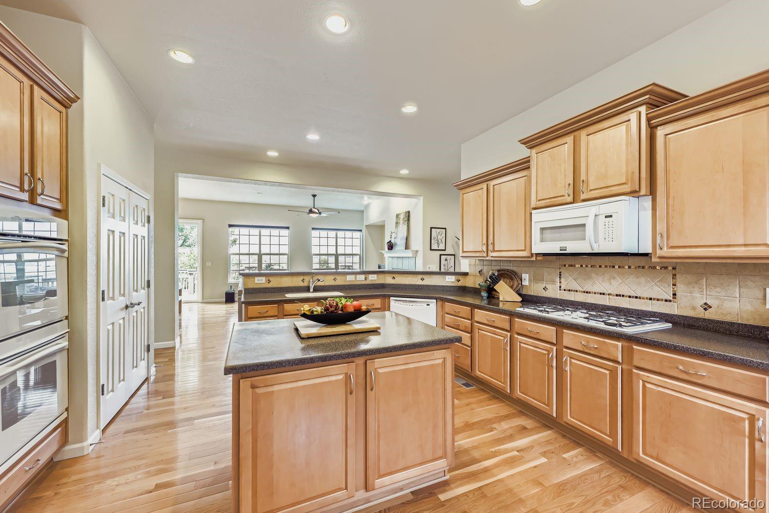 Broomfield, Colorado, 80023, United States, 3 Bedrooms Bedrooms, ,4 BathroomsBathrooms,Residential,Active,1944023