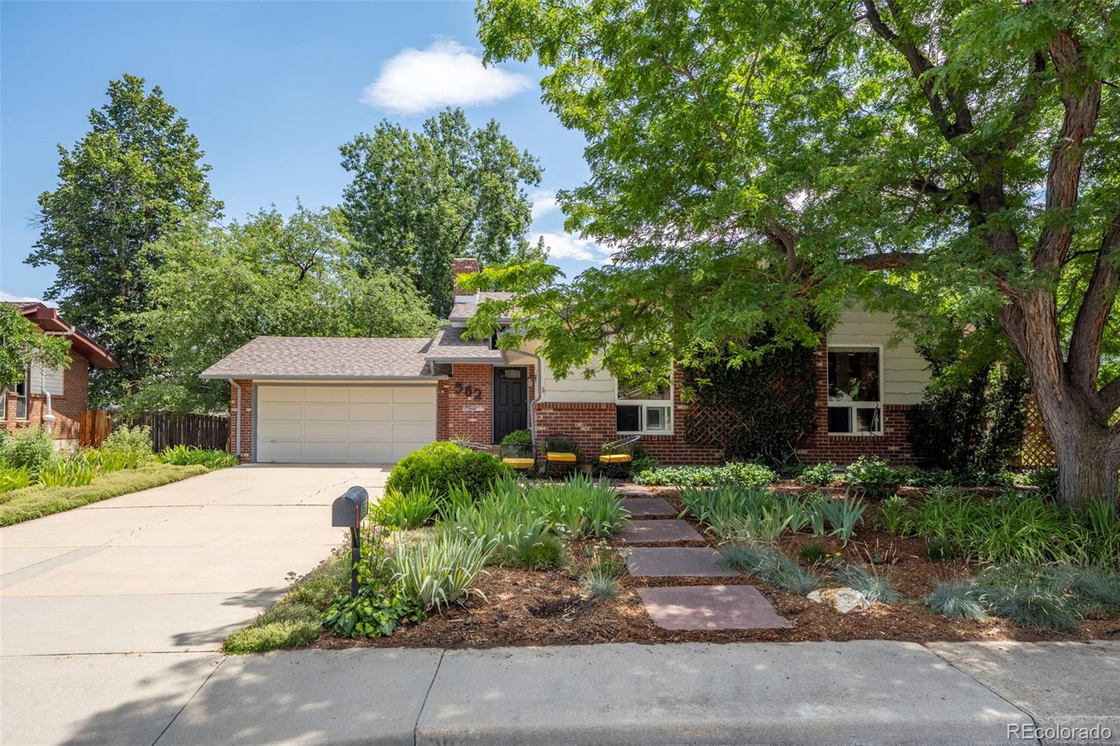 Boulder, Colorado, 80303, United States, 4 Bedrooms Bedrooms, ,3 BathroomsBathrooms,Residential,Contingent,1944054
