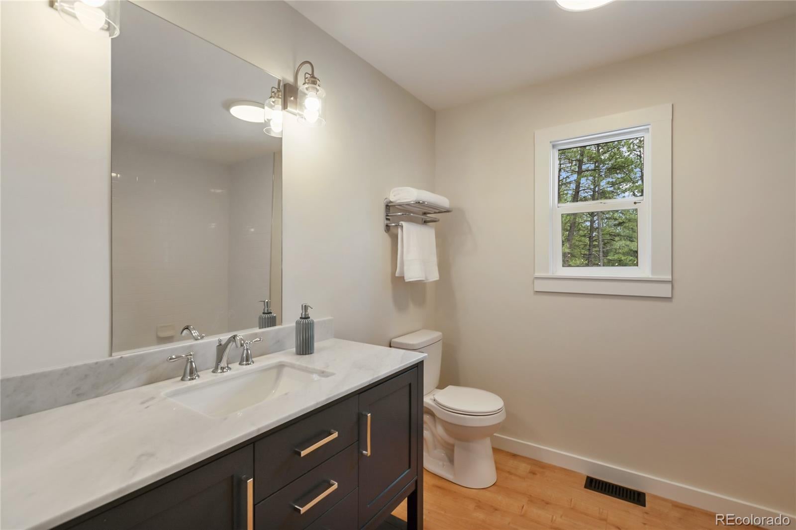 Colorado Springs, Colorado, 80921, United States, 5 Bedrooms Bedrooms, ,4 BathroomsBathrooms,Residential,Active,1996271