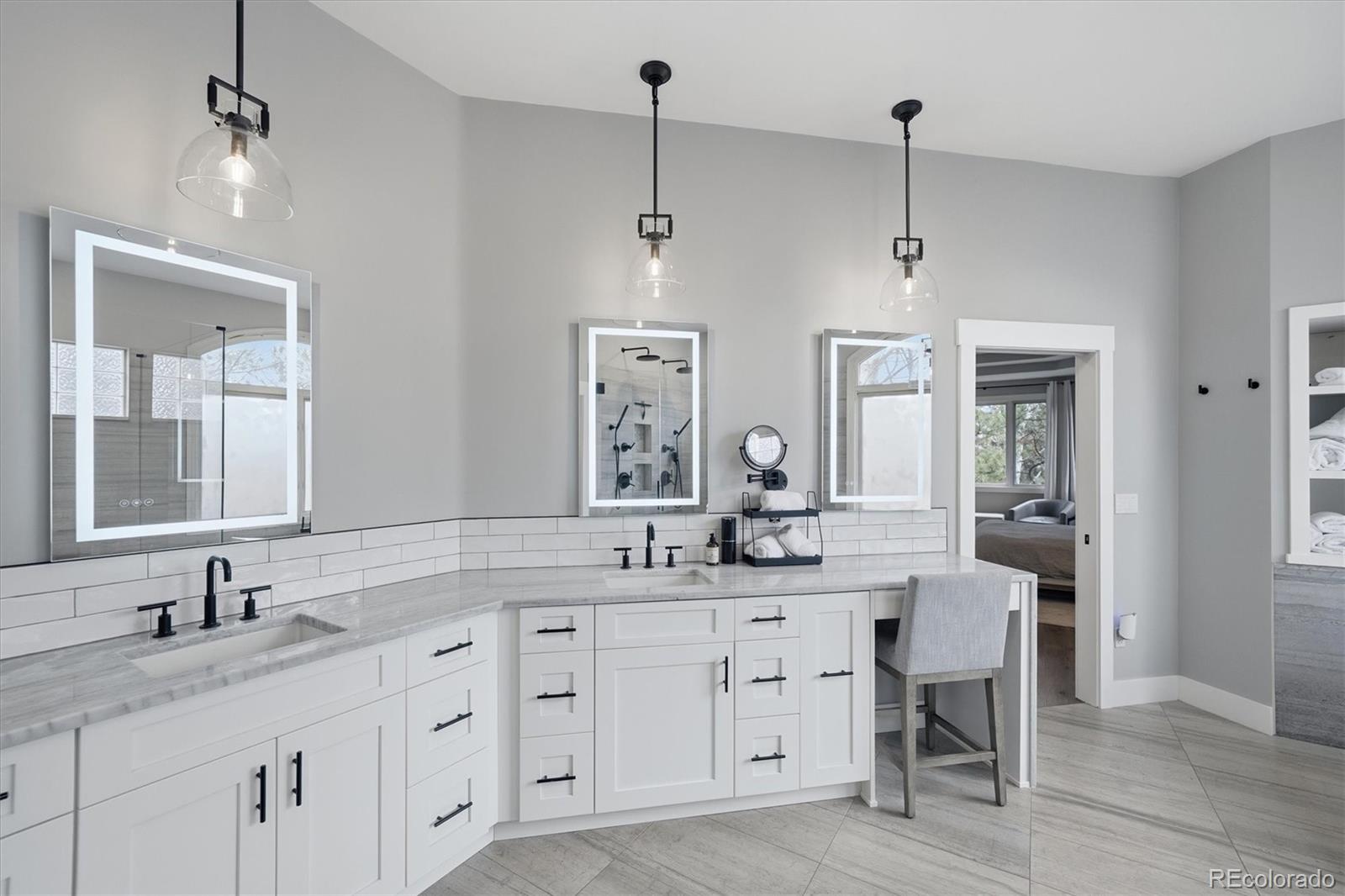 Littleton, Colorado, 80123, United States, 5 Bedrooms Bedrooms, ,6 BathroomsBathrooms,Residential,Active,2012465