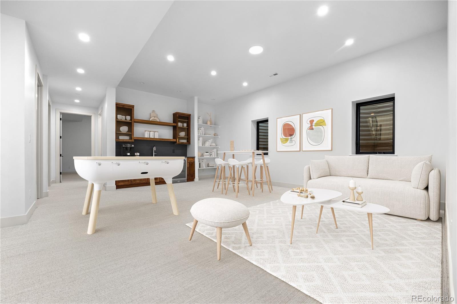 Denver, Colorado, 80210, United States, 7 Bedrooms Bedrooms, ,5 BathroomsBathrooms,Residential,Active,1953007