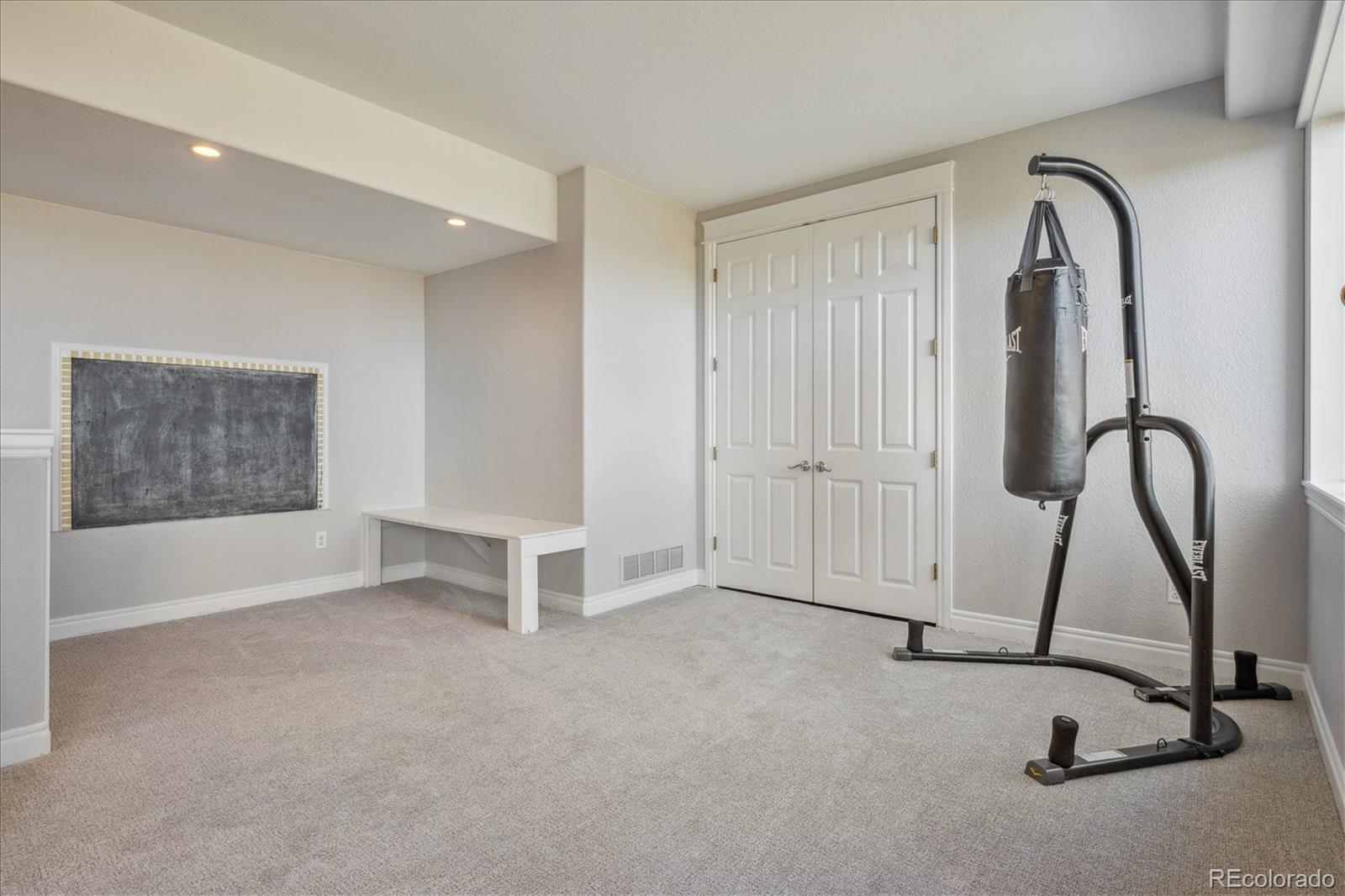 Englewood, Colorado, 80111, United States, 5 Bedrooms Bedrooms, ,6 BathroomsBathrooms,Residential,Active,1992207