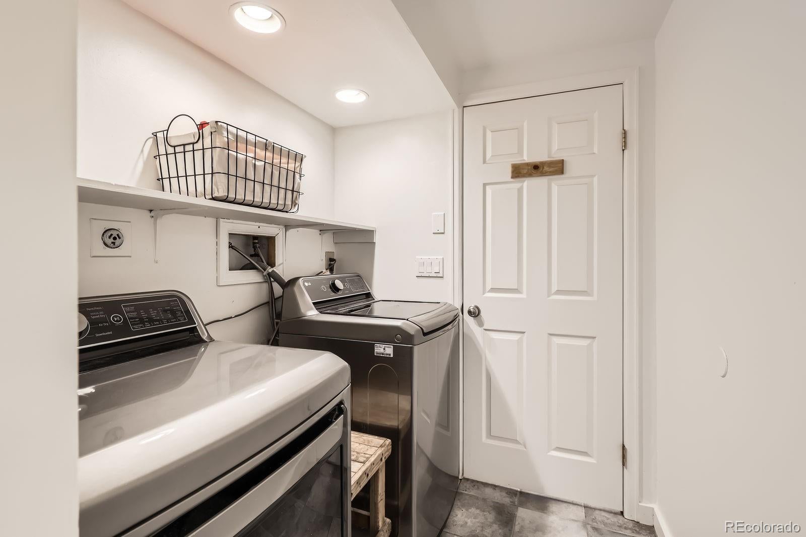 Boulder, Colorado, 80302, United States, 4 Bedrooms Bedrooms, ,3 BathroomsBathrooms,Residential,Active,1944047