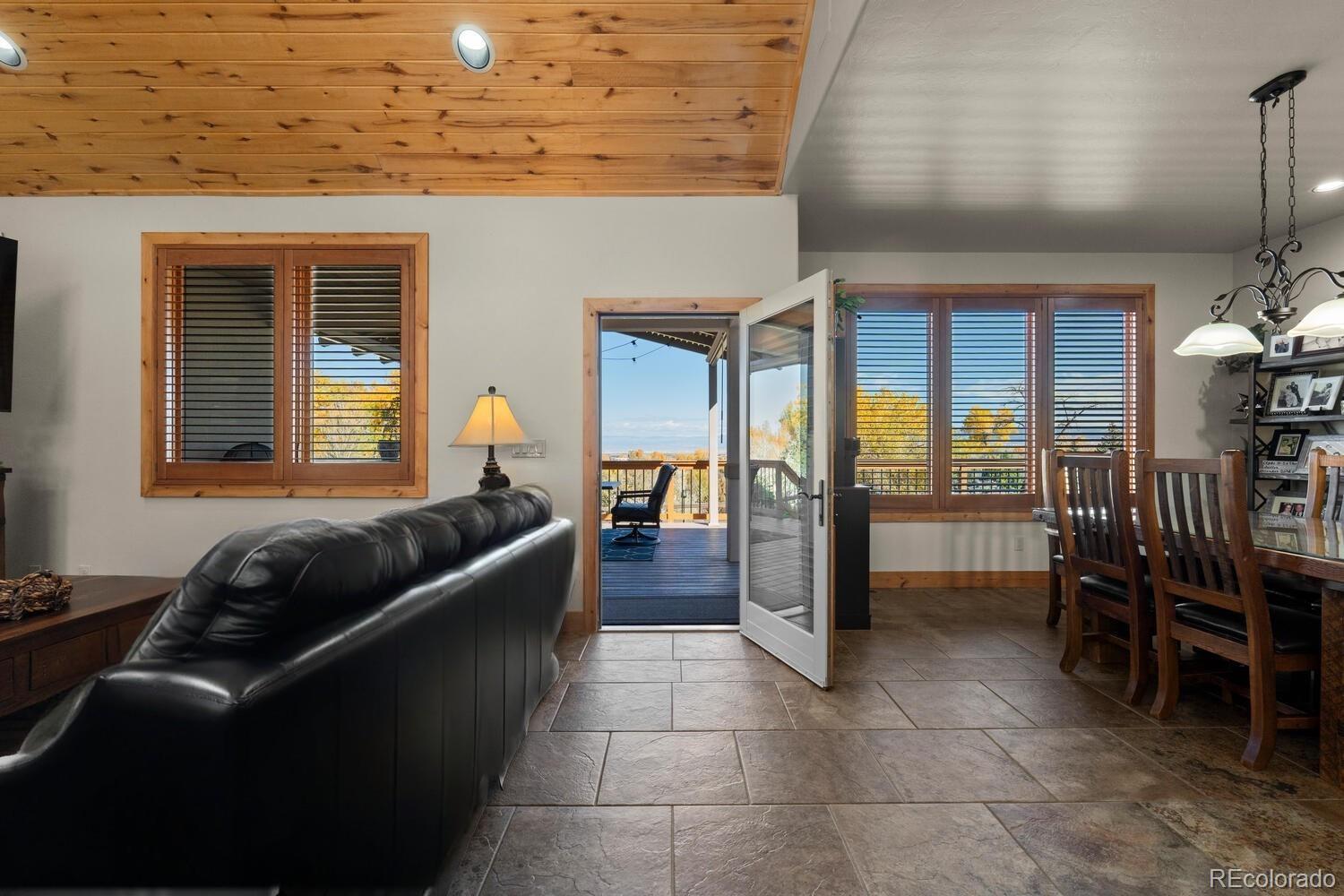 Montrose, Colorado, 81403, United States, 3 Bedrooms Bedrooms, ,3 BathroomsBathrooms,Residential,Active,1985579