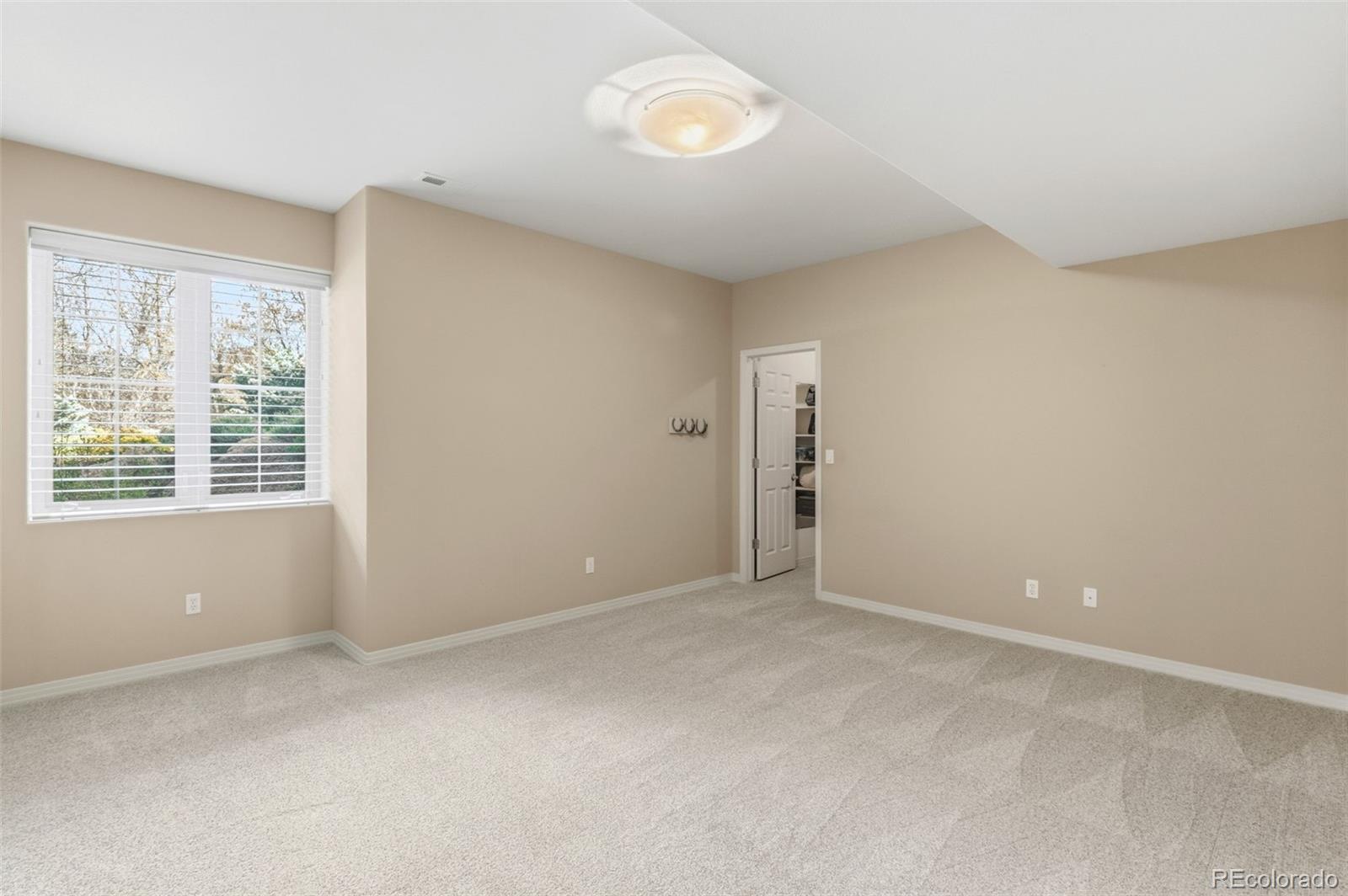 Colorado Springs, Colorado, 80906, United States, 4 Bedrooms Bedrooms, ,3 BathroomsBathrooms,Residential,Active,2045386