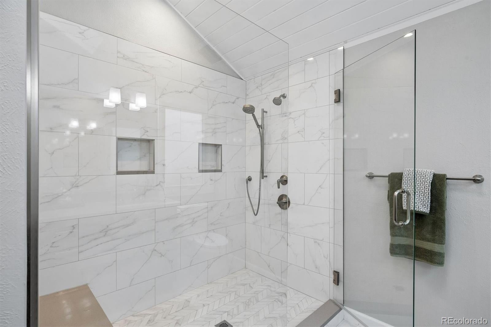Centennial, Colorado, 80122, United States, 5 Bedrooms Bedrooms, ,4 BathroomsBathrooms,Residential,Active,2043143