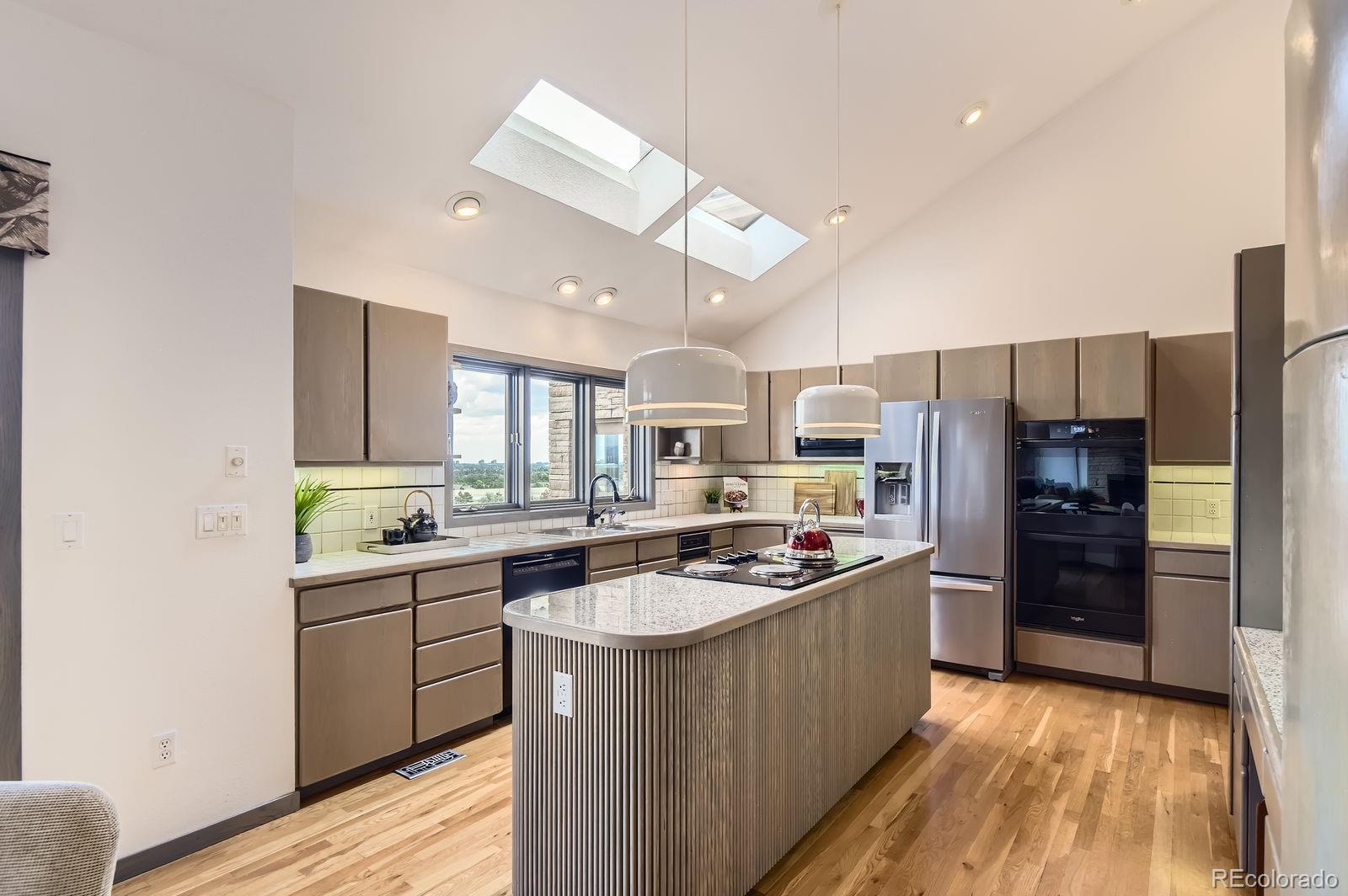 Highlands Ranch, Colorado, 80126, United States, 3 Bedrooms Bedrooms, ,4 BathroomsBathrooms,Residential,Active,1894162