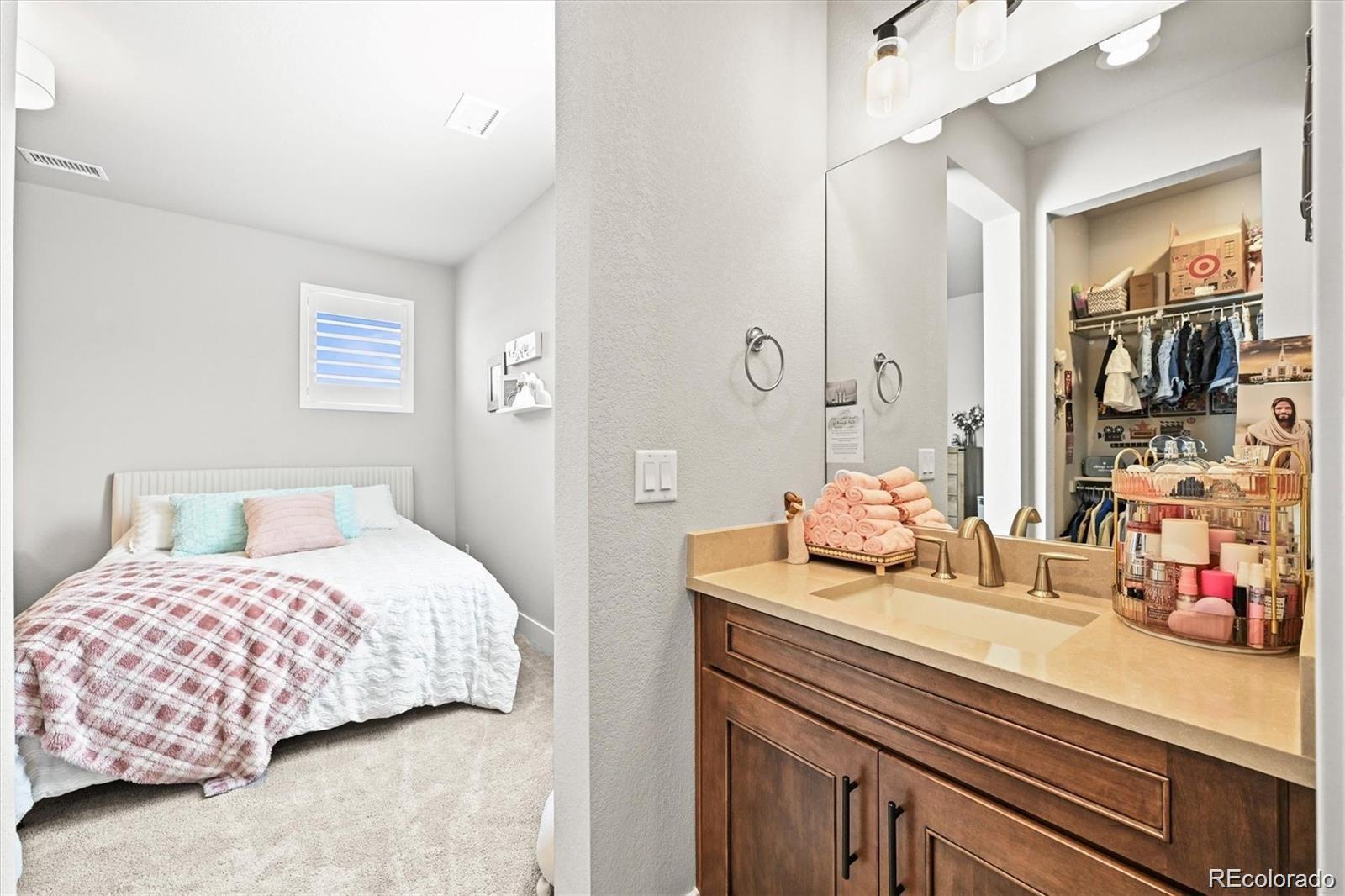 Castle Rock, Colorado, 80104, United States, 7 Bedrooms Bedrooms, ,6 BathroomsBathrooms,Residential,Active,1953382