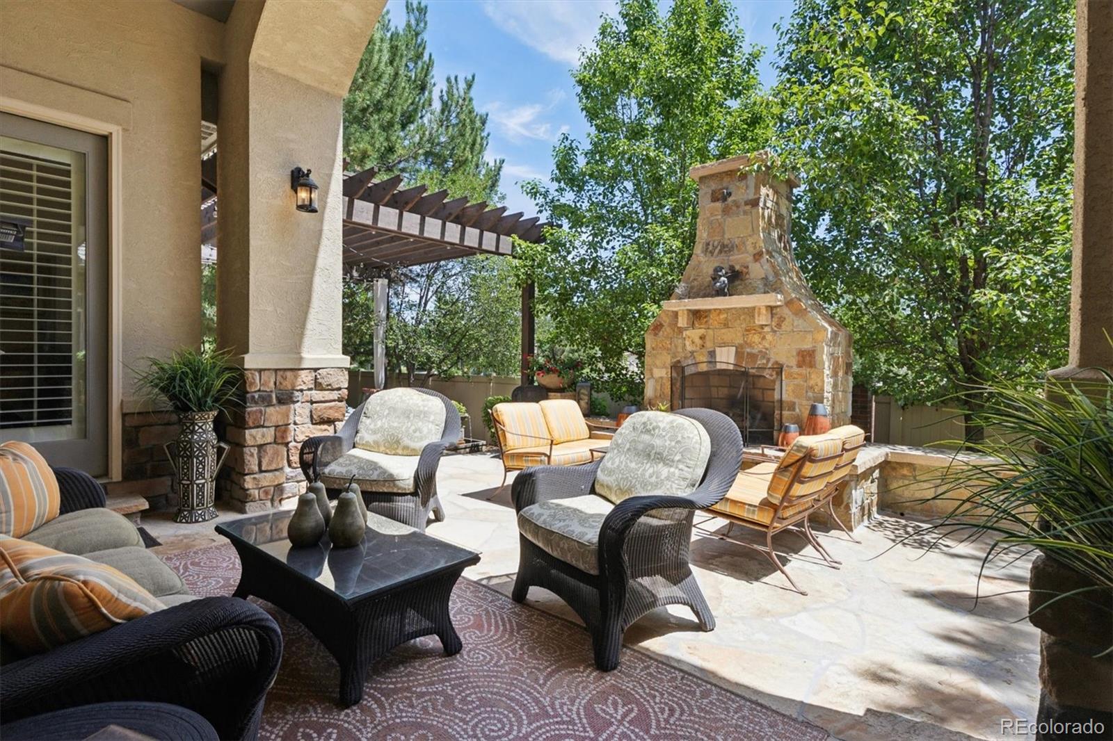 Littleton, Colorado, 80123, United States, 3 Bedrooms Bedrooms, ,4 BathroomsBathrooms,Residential,Active,1905081