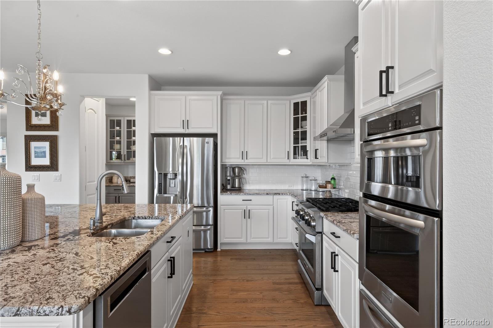 Highlands Ranch, Colorado, 80126, United States, 5 Bedrooms Bedrooms, ,5 BathroomsBathrooms,Residential,Active,2044598