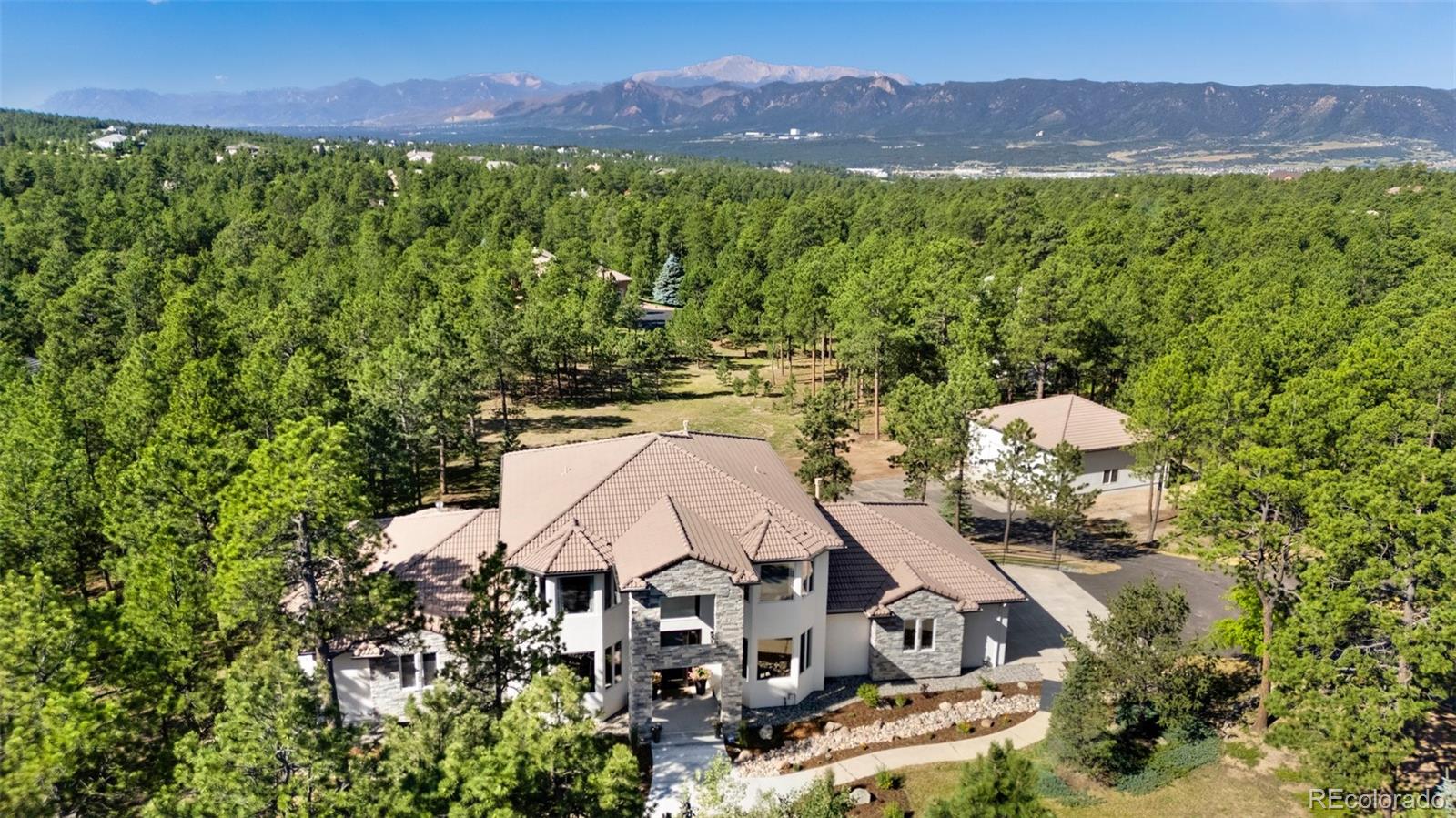 Monument, Colorado, 80132, United States, 6 Bedrooms Bedrooms, ,8 BathroomsBathrooms,Residential,Active,1889011