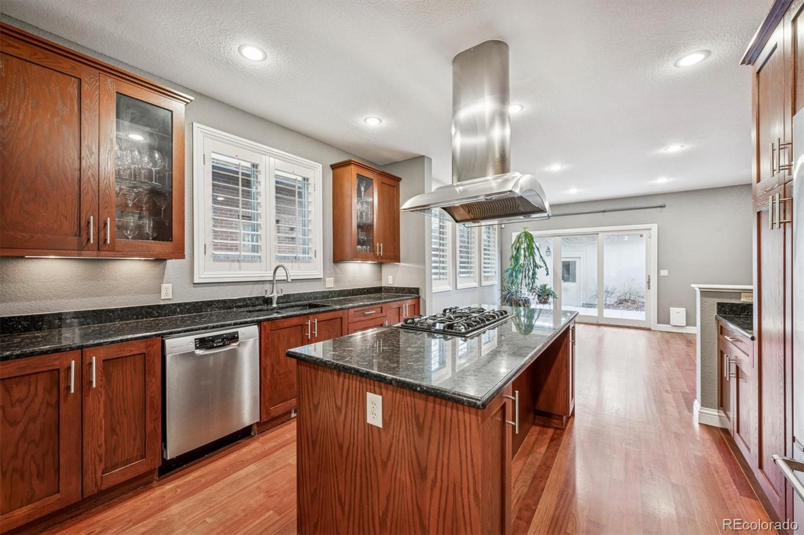 Denver, Colorado, 80209, United States, 3 Bedrooms Bedrooms, ,4 BathroomsBathrooms,Residential,Active,2006895