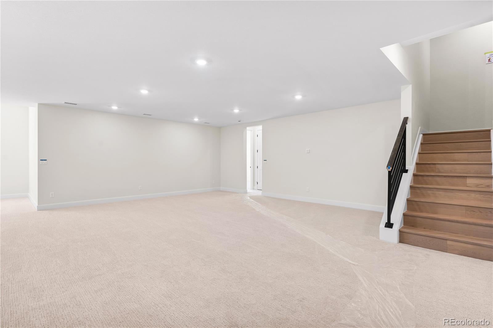 Castle Pines, Colorado, 80108, United States, 7 Bedrooms Bedrooms, ,7 BathroomsBathrooms,Residential,Active,1889020