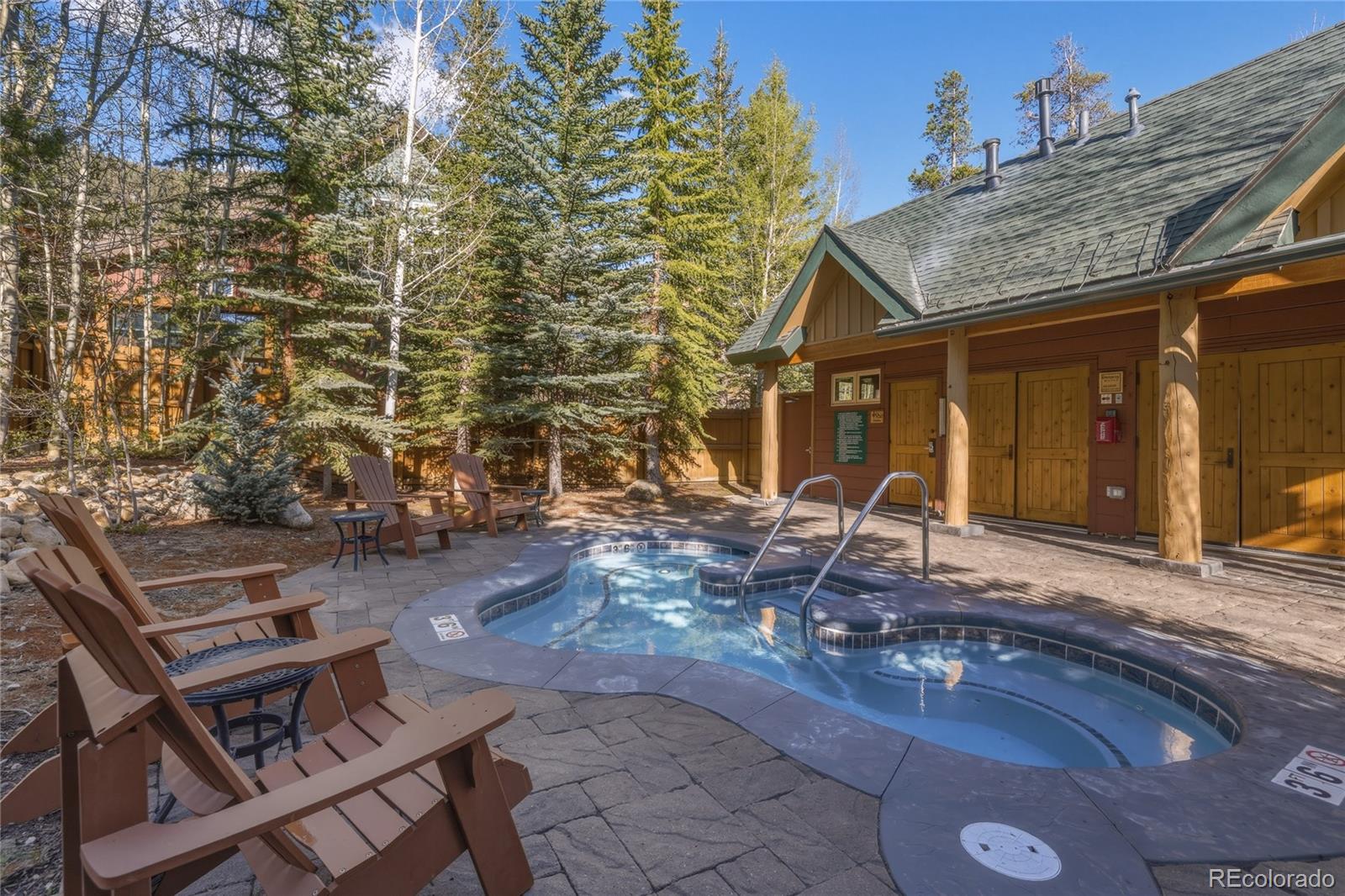 Dillon, Colorado, 80435, United States, 2 Bedrooms Bedrooms, ,3 BathroomsBathrooms,Residential,Active,2051972