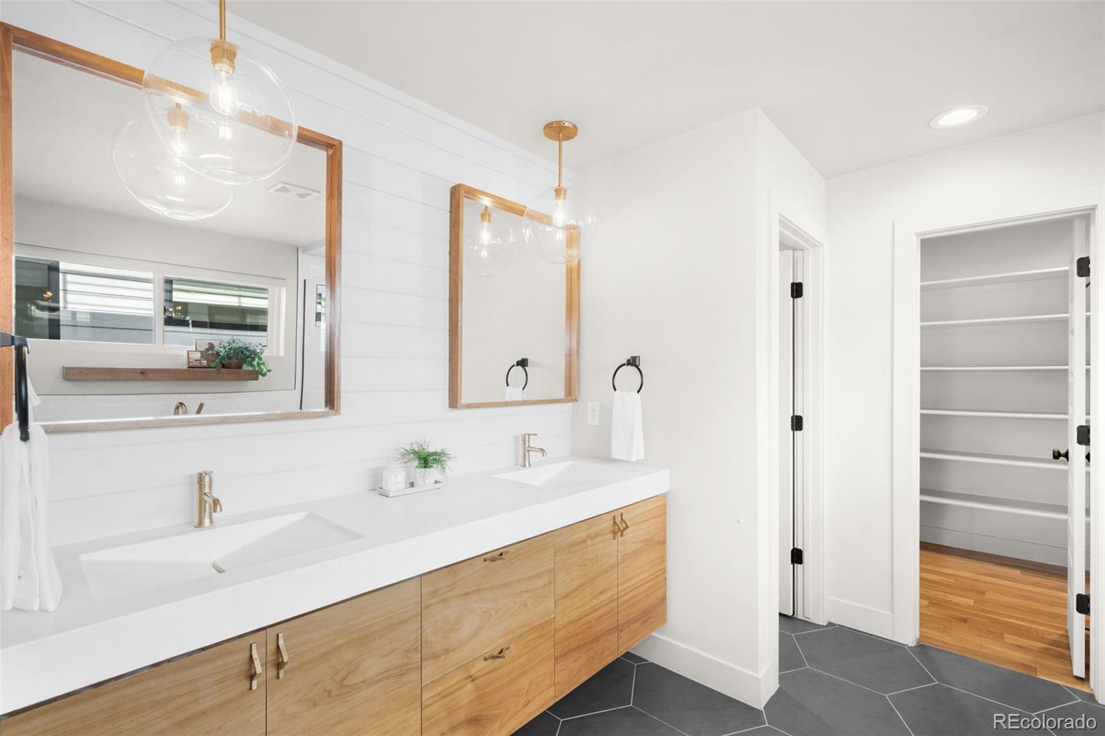 Denver, Colorado, 80211, United States, 3 Bedrooms Bedrooms, ,4 BathroomsBathrooms,Residential,Active,1990682