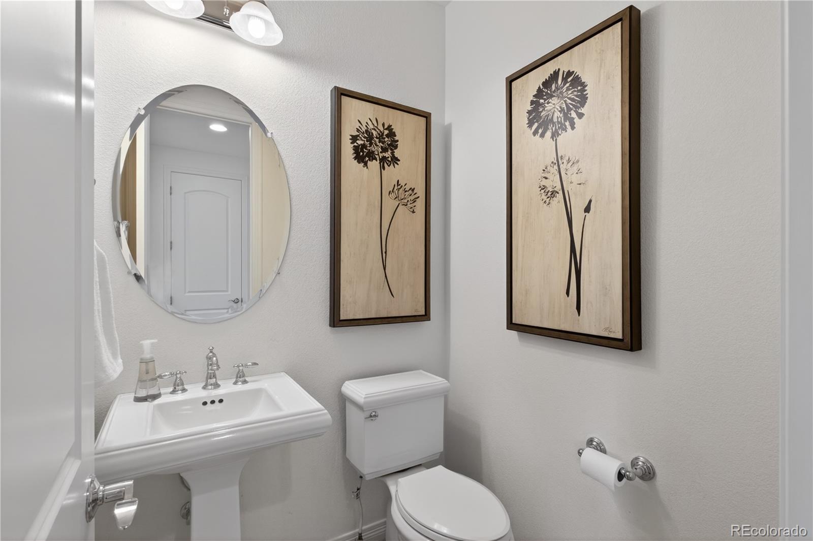 Highlands Ranch, Colorado, 80126, United States, 5 Bedrooms Bedrooms, ,5 BathroomsBathrooms,Residential,Active,2044598