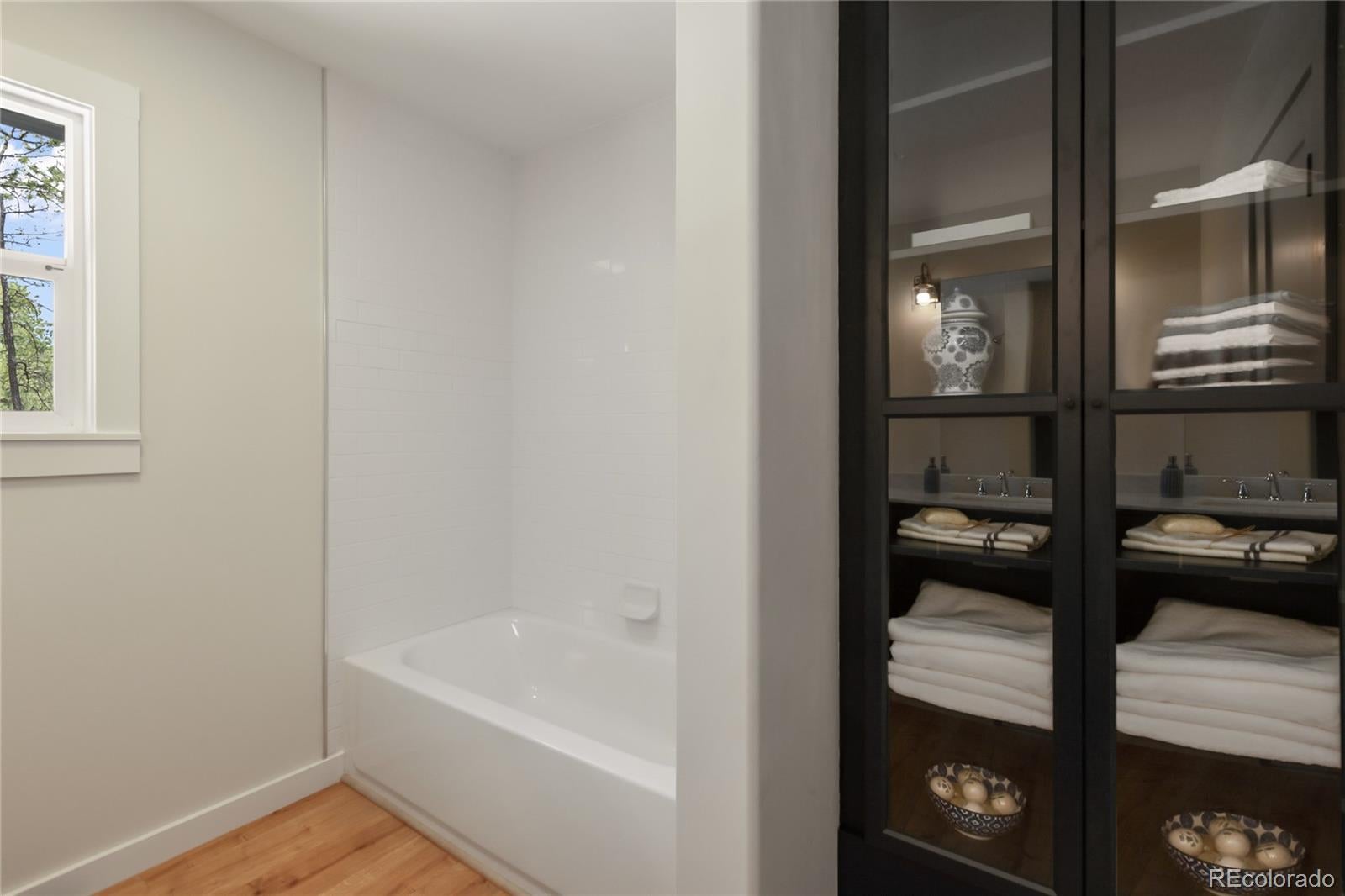 Colorado Springs, Colorado, 80921, United States, 5 Bedrooms Bedrooms, ,4 BathroomsBathrooms,Residential,Active,1996271