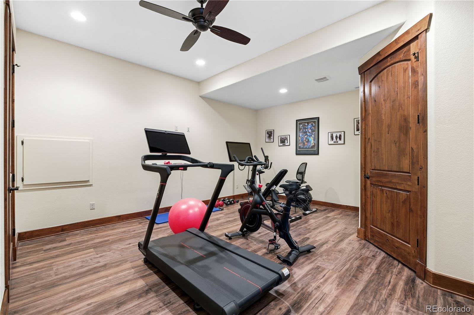 Castle Rock, Colorado, 80108, United States, 4 Bedrooms Bedrooms, ,5 BathroomsBathrooms,Residential,Active,2007242