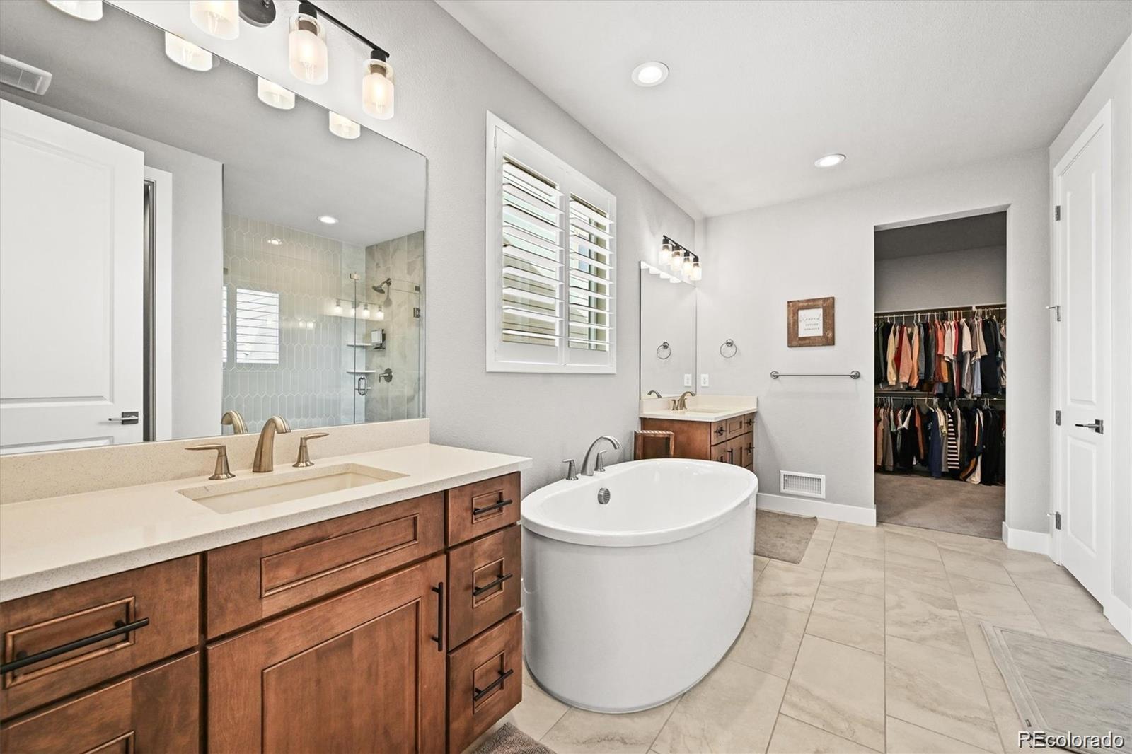 Castle Rock, Colorado, 80104, United States, 7 Bedrooms Bedrooms, ,6 BathroomsBathrooms,Residential,Active,1953382