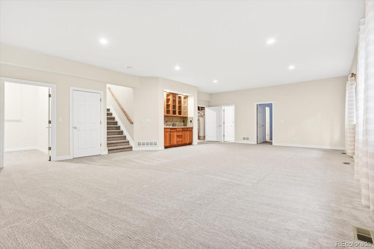 Lone Tree, Colorado, 80124, United States, 4 Bedrooms Bedrooms, ,5 BathroomsBathrooms,Residential,Active,2017434