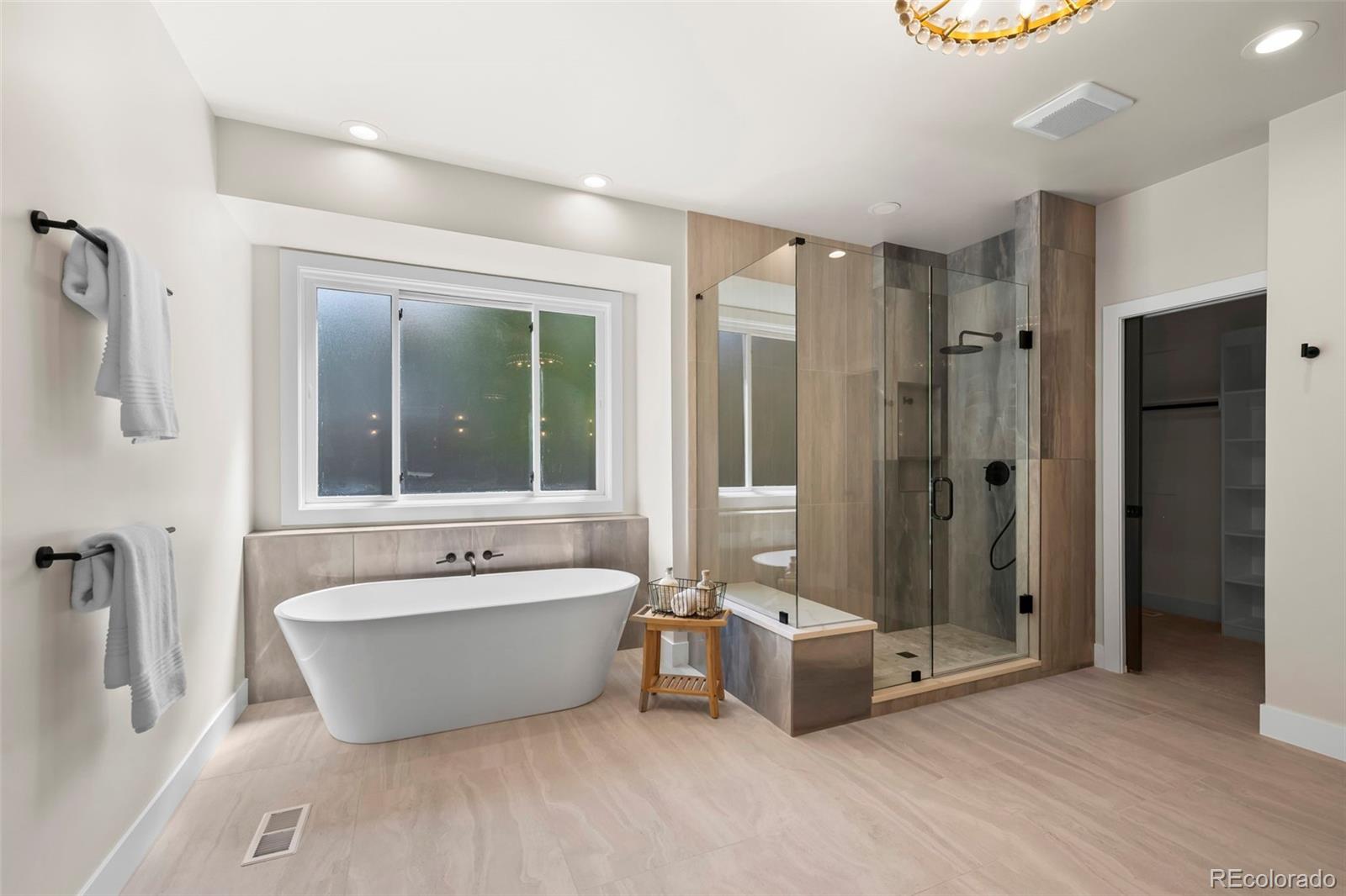 Boulder, Colorado, 80301, United States, 4 Bedrooms Bedrooms, ,4 BathroomsBathrooms,Residential,Active,1944061