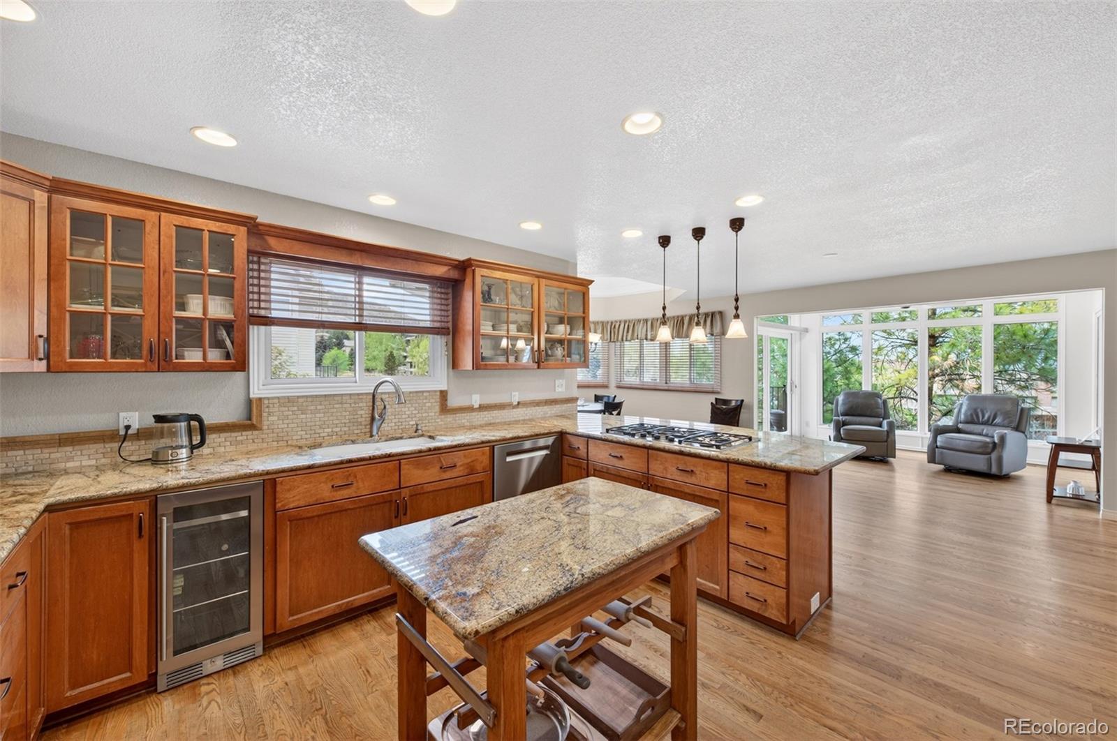 Littleton, Colorado, 80127, United States, 6 Bedrooms Bedrooms, ,5 BathroomsBathrooms,Residential,Active,2044176