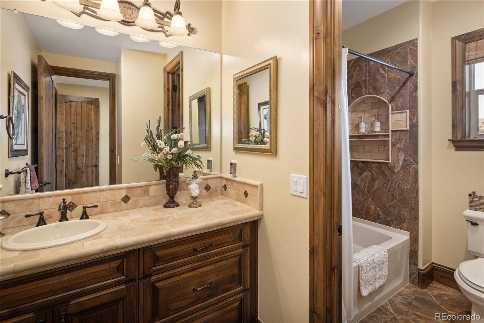 Highlands Ranch, Colorado, 80126, United States, 3 Bedrooms Bedrooms, ,5 BathroomsBathrooms,Residential,Active,2011857