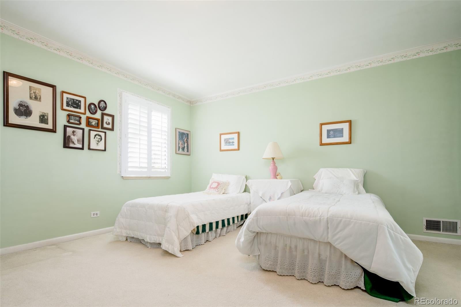 Denver, Colorado, 80209, United States, 3 Bedrooms Bedrooms, ,3 BathroomsBathrooms,Residential,Active,1960164