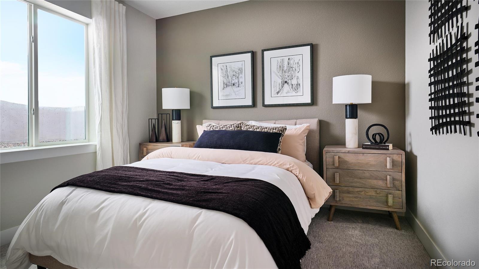 Castle Rock, Colorado, 80104, United States, 4 Bedrooms Bedrooms, ,5 BathroomsBathrooms,Residential,Active,1756452