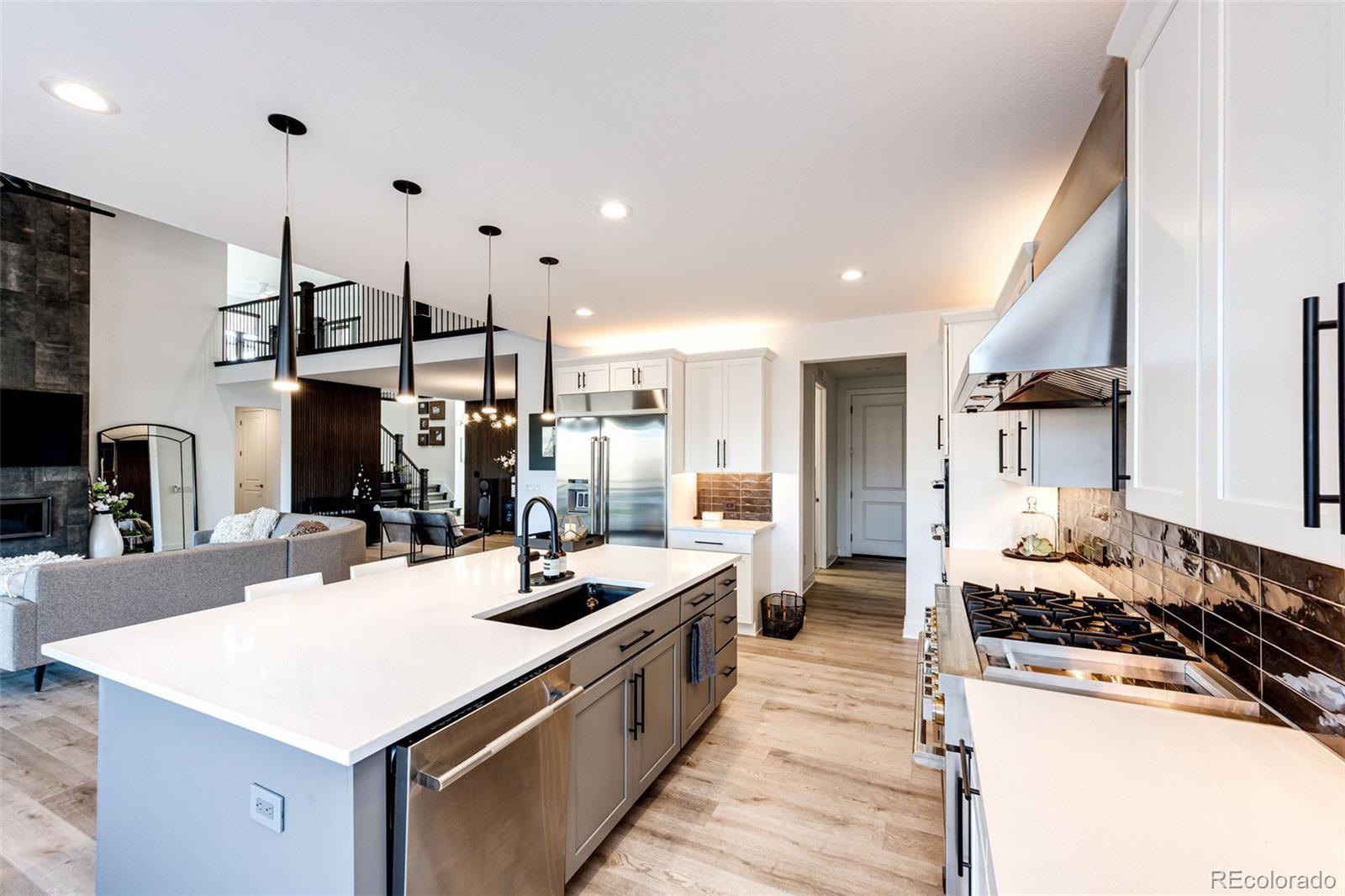 Castle Rock, Colorado, 80104, United States, 4 Bedrooms Bedrooms, ,4 BathroomsBathrooms,Residential,Active,2001365