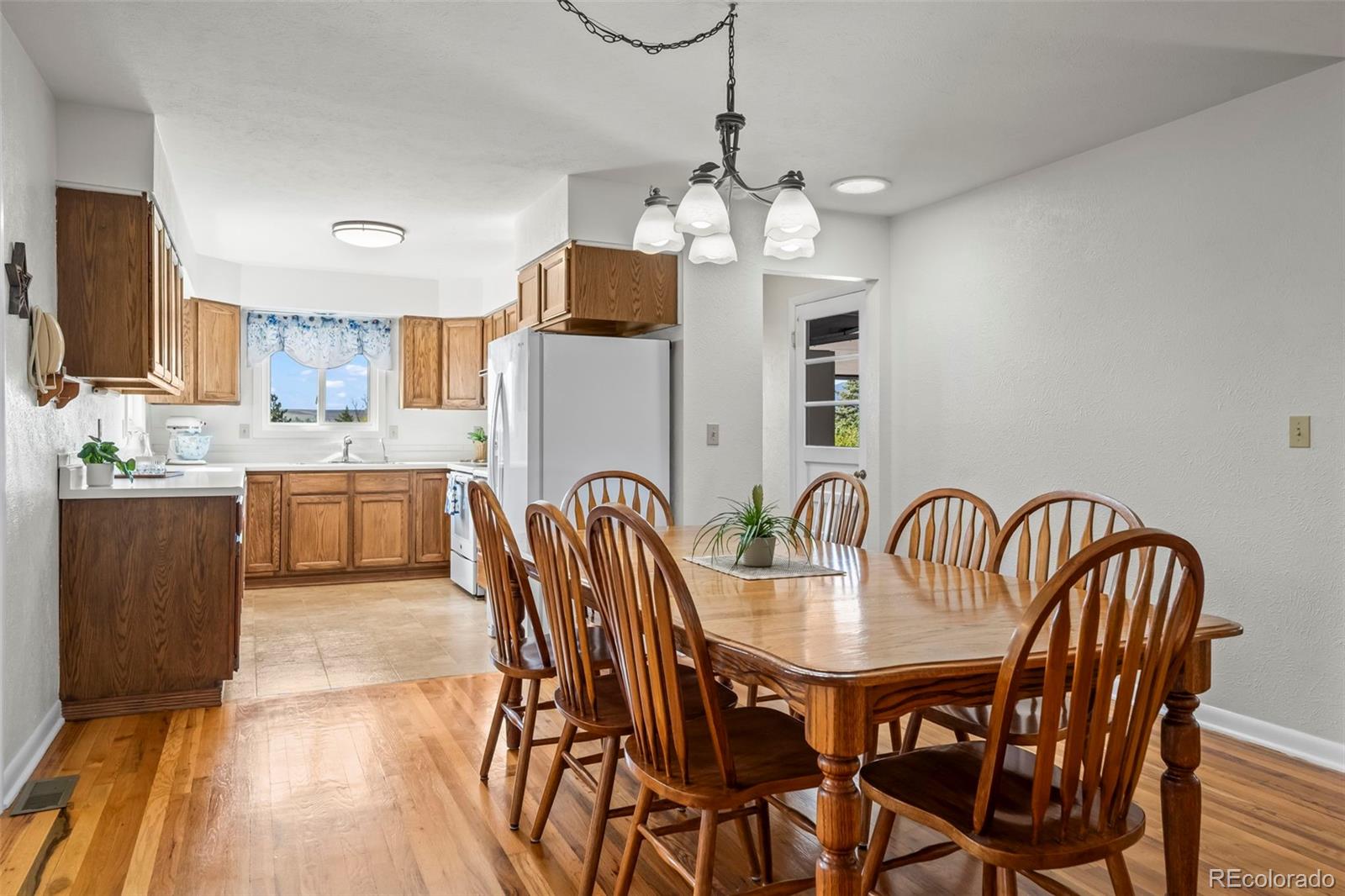 Boulder, Colorado, 80303, United States, 4 Bedrooms Bedrooms, ,3 BathroomsBathrooms,Residential,Active,1953379