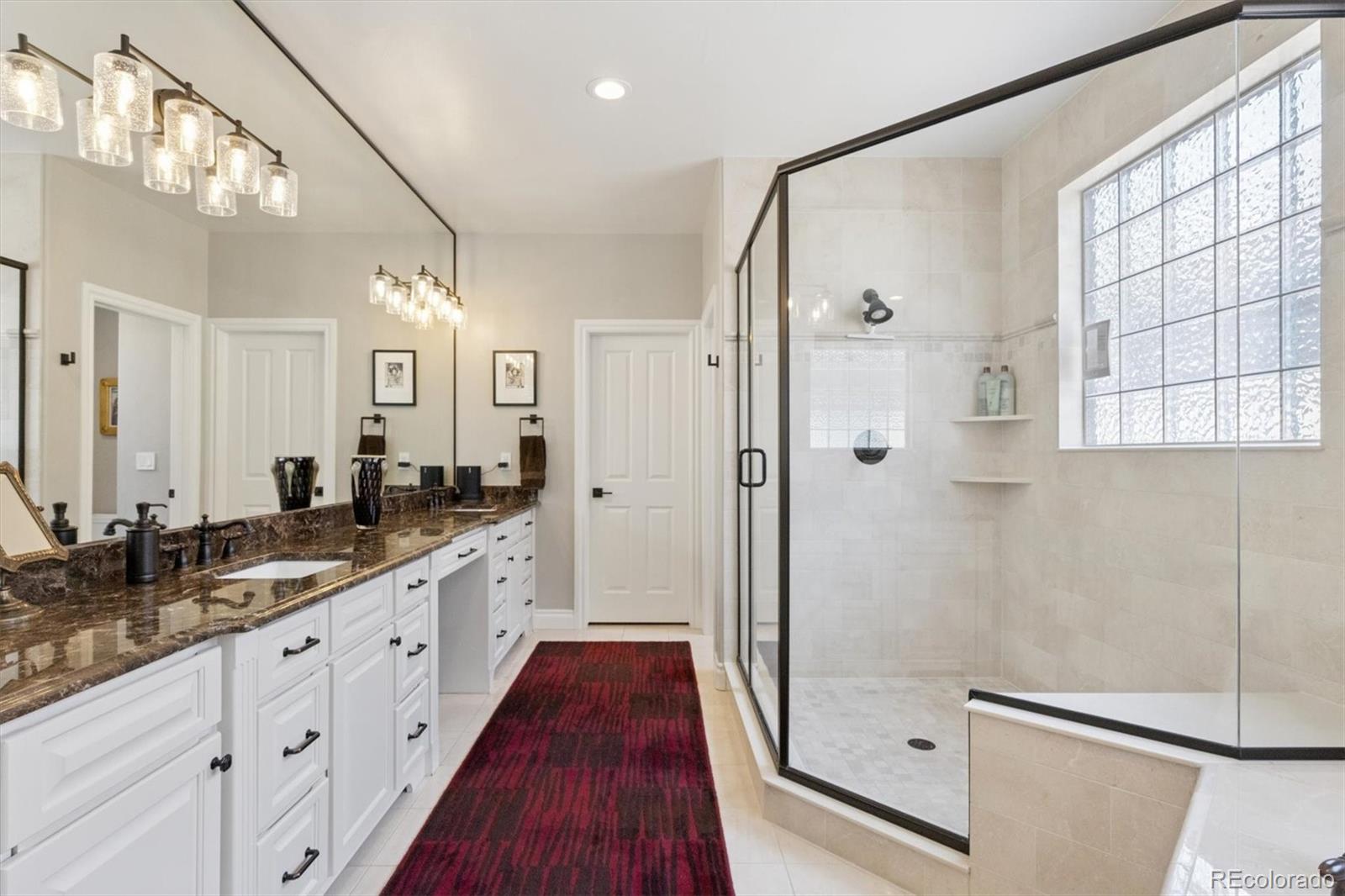 Littleton, Colorado, 80123, United States, 3 Bedrooms Bedrooms, ,4 BathroomsBathrooms,Residential,Active,1905081