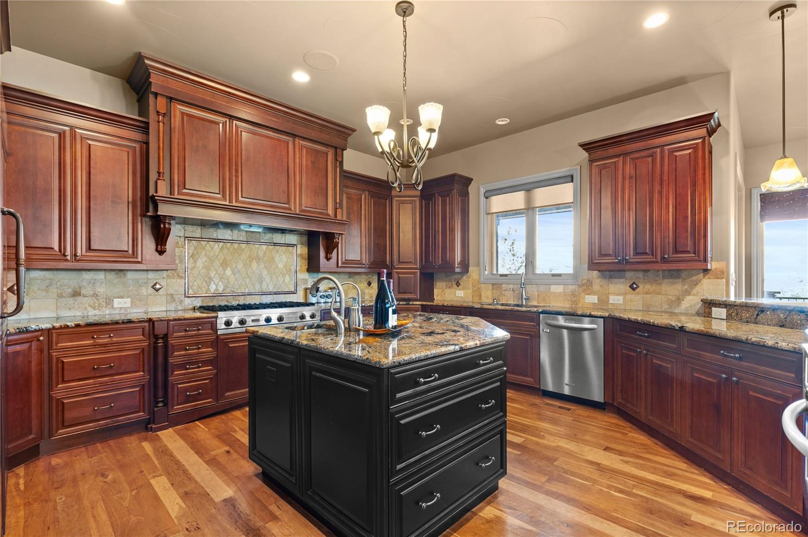 Aurora, Colorado, 80016, United States, 5 Bedrooms Bedrooms, ,7 BathroomsBathrooms,Residential,Active,1946531