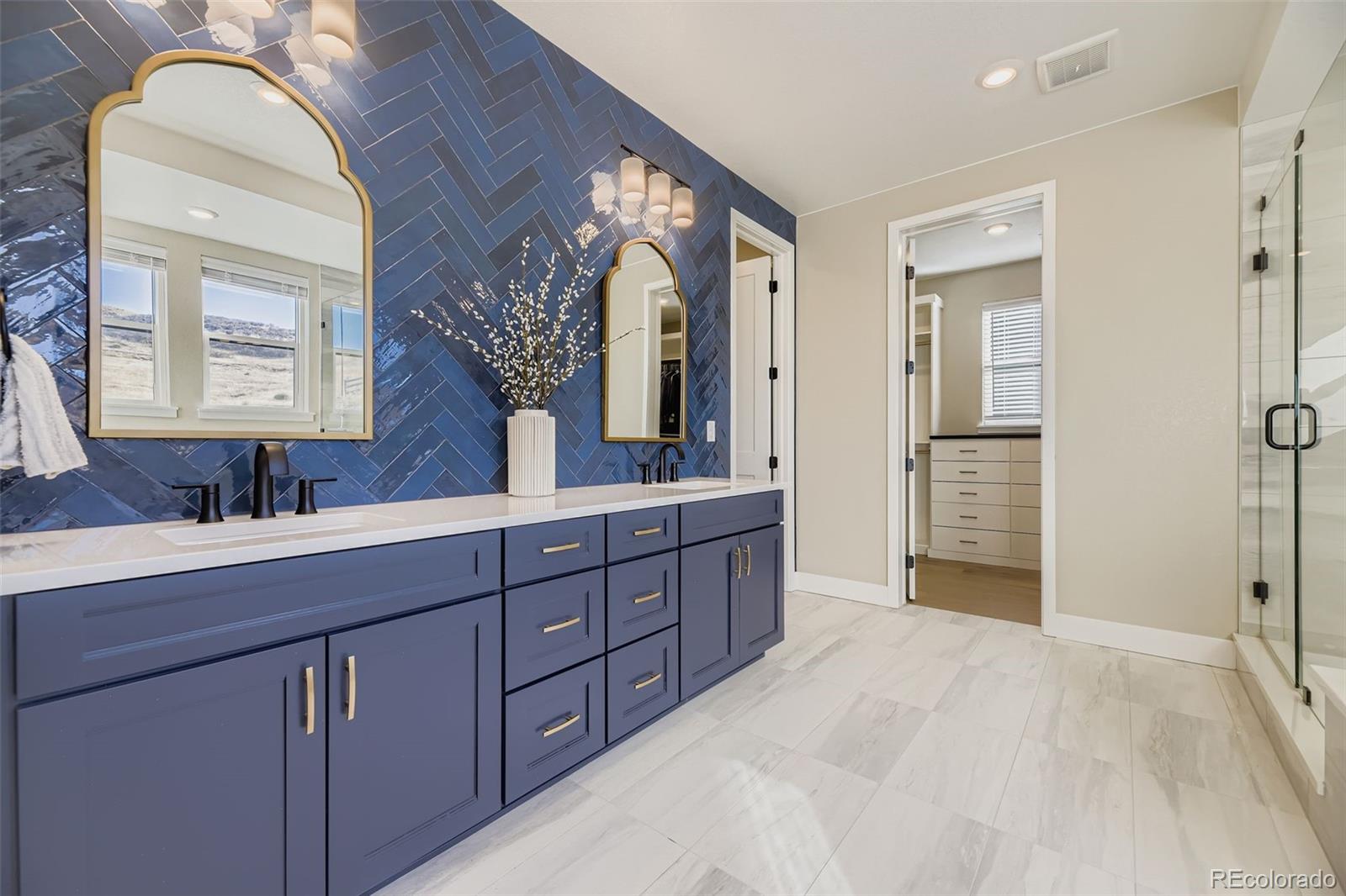 Lone Tree, Colorado, 80134, United States, 6 Bedrooms Bedrooms, ,6 BathroomsBathrooms,Residential,Active,2009845