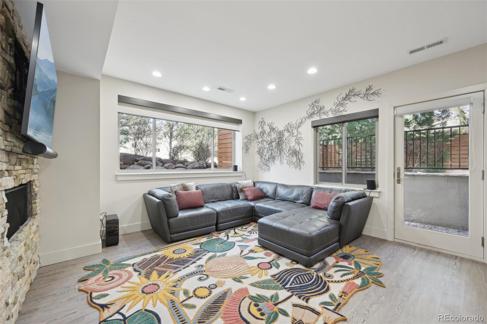 Boulder, Colorado, 80302, United States, 5 Bedrooms Bedrooms, ,6 BathroomsBathrooms,Residential,Active,1944020