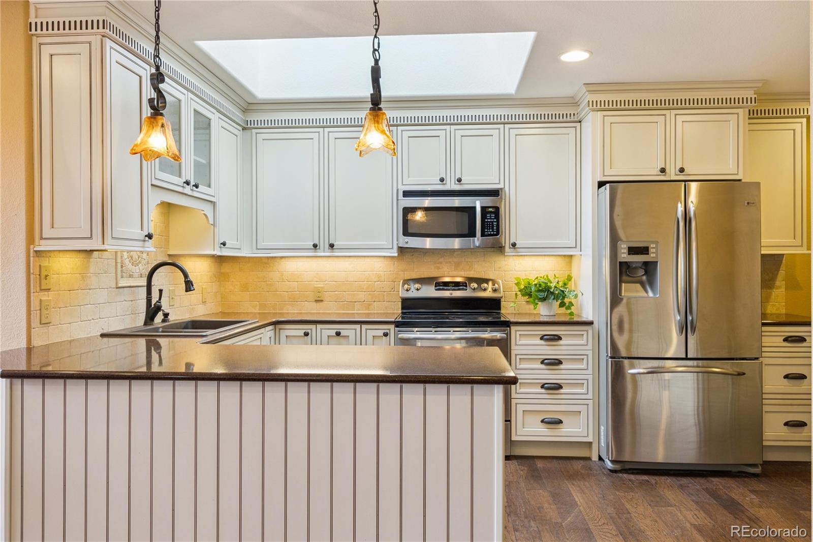 Sedalia, Colorado, 80135, United States, 5 Bedrooms Bedrooms, ,6 BathroomsBathrooms,Residential,Active,1996570