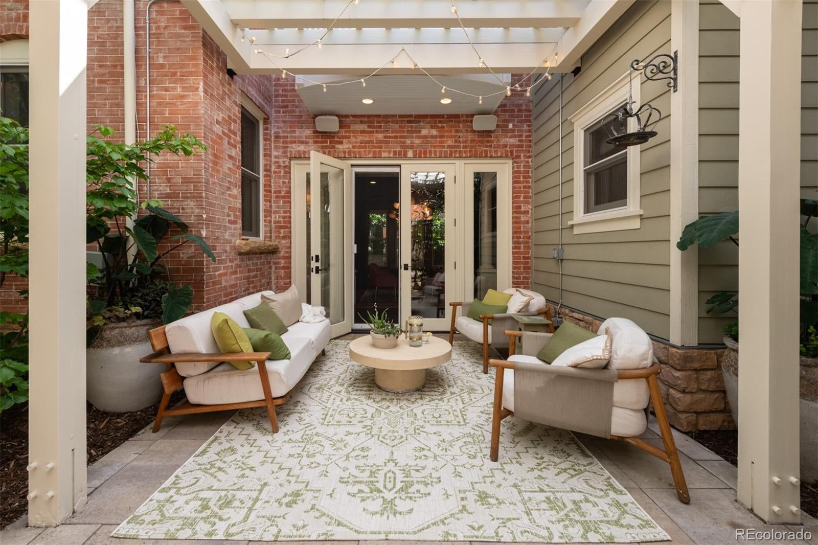 Boulder, Colorado, 80302, United States, 4 Bedrooms Bedrooms, ,5 BathroomsBathrooms,Residential,Active,1953427