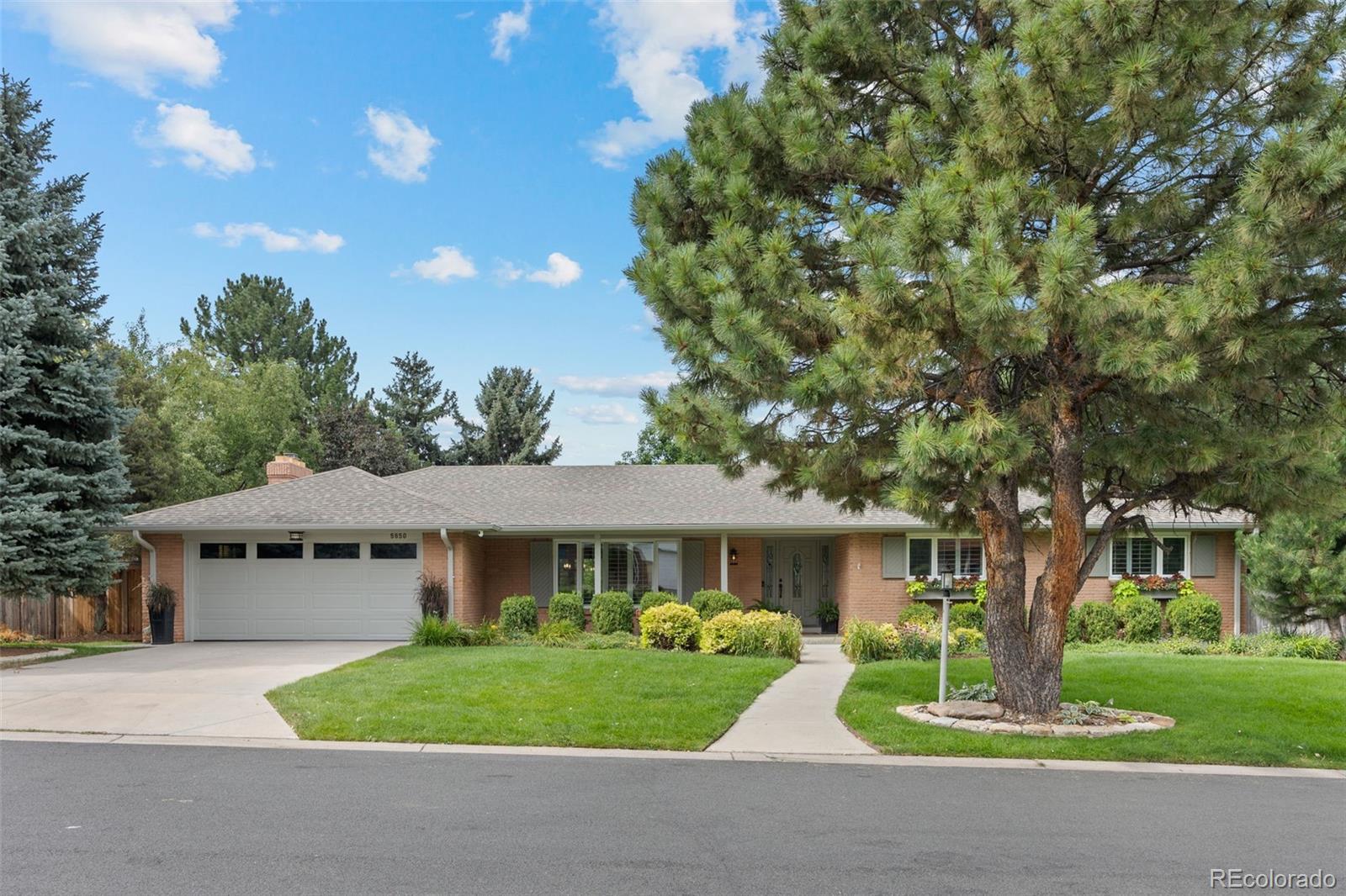 Englewood, Colorado, 80111, United States, 4 Bedrooms Bedrooms, ,3 BathroomsBathrooms,Residential,Active,1909660