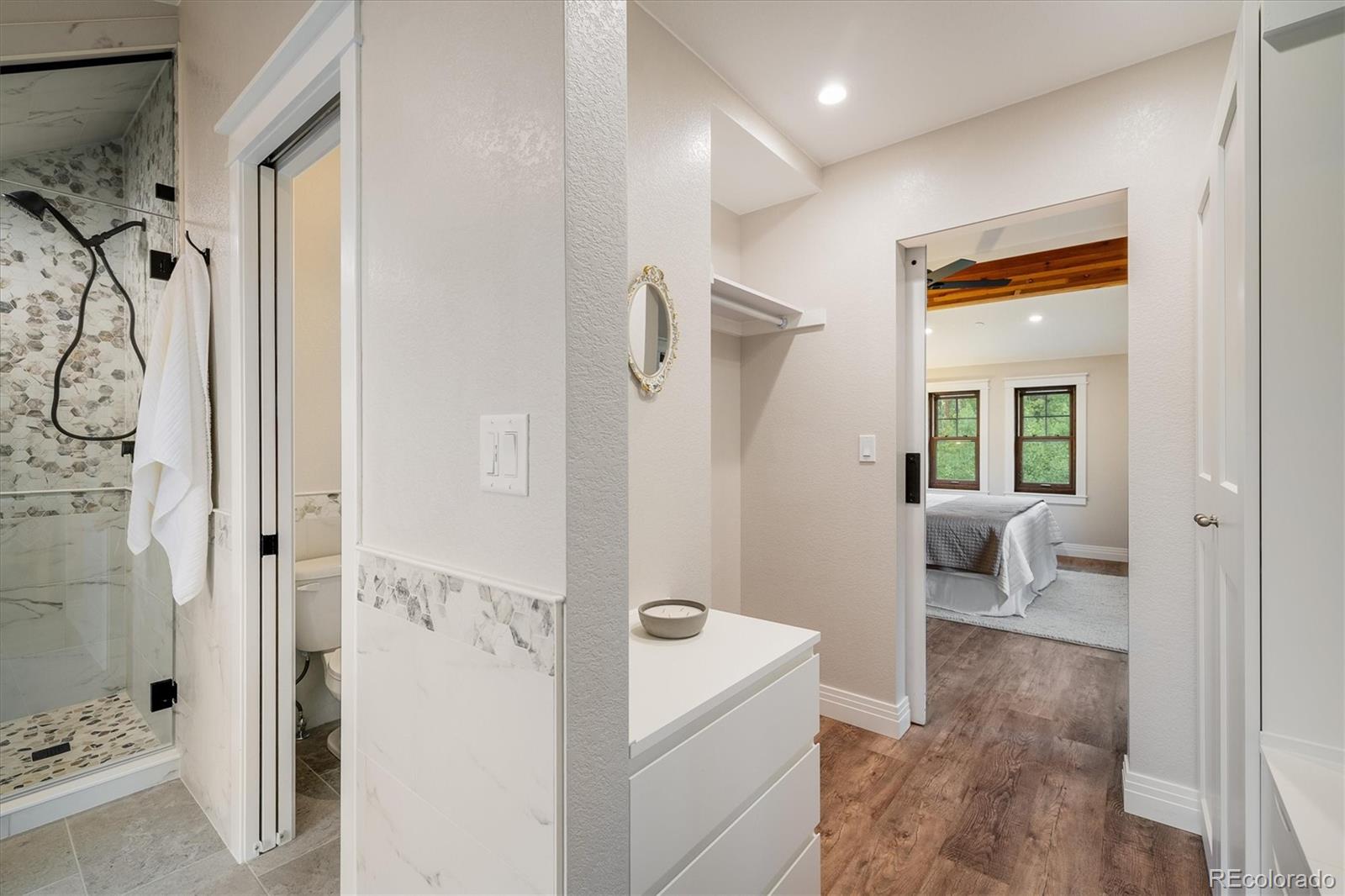 Golden, Colorado, 80403, United States, 2 Bedrooms Bedrooms, ,3 BathroomsBathrooms,Residential,Contingent,1889003