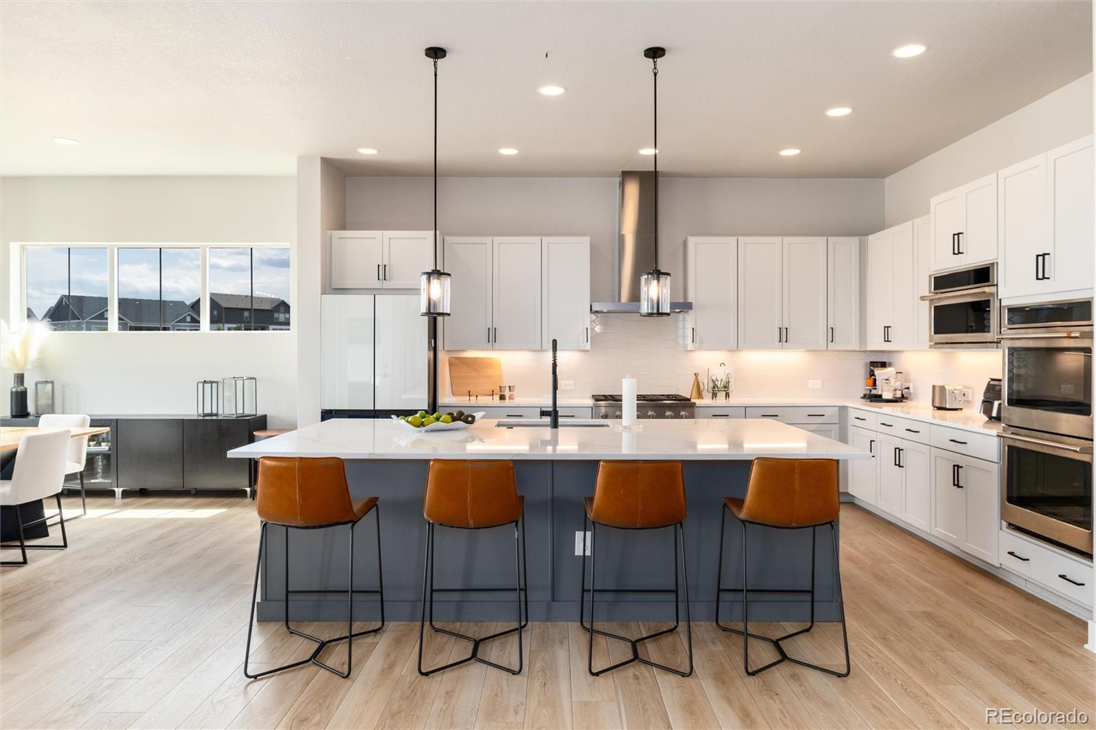 Castle Rock, Colorado, 80108, United States, 5 Bedrooms Bedrooms, ,4 BathroomsBathrooms,Residential,Active,1904162