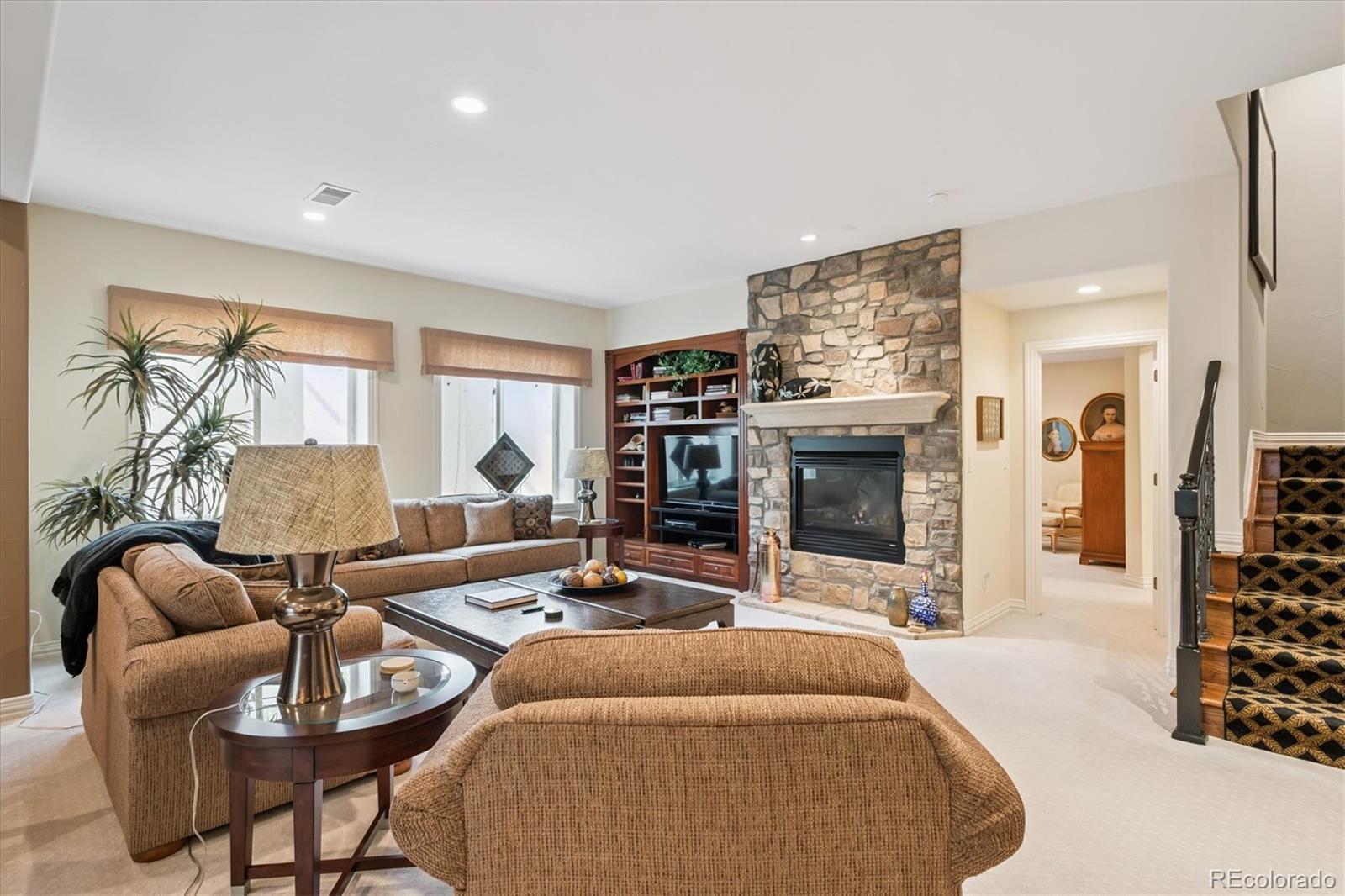 Denver, Colorado, 80231, United States, 4 Bedrooms Bedrooms, ,6 BathroomsBathrooms,Residential,Active,2008745