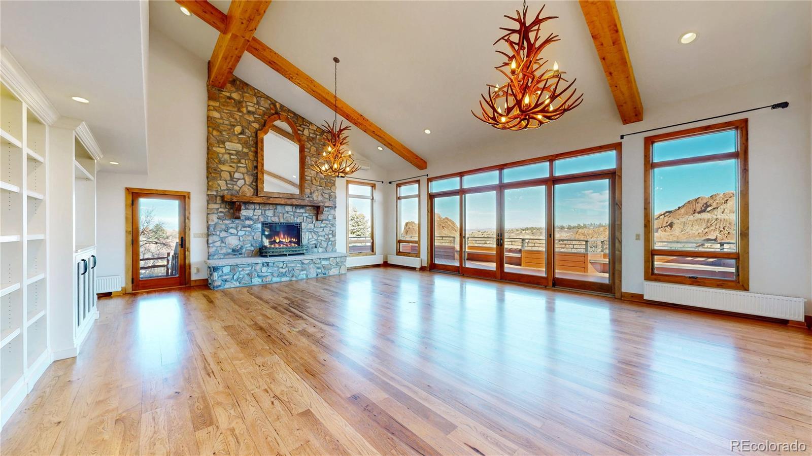 Littleton, Colorado, 80125, United States, 4 Bedrooms Bedrooms, ,5 BathroomsBathrooms,Residential,Active,2007000