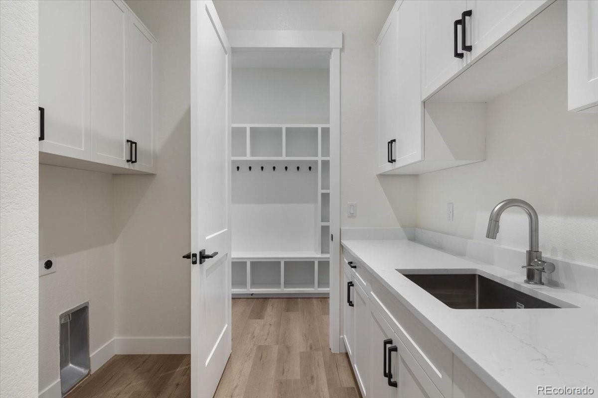 Parker, Colorado, 80138, United States, 4 Bedrooms Bedrooms, ,5 BathroomsBathrooms,Residential,Active,1968378